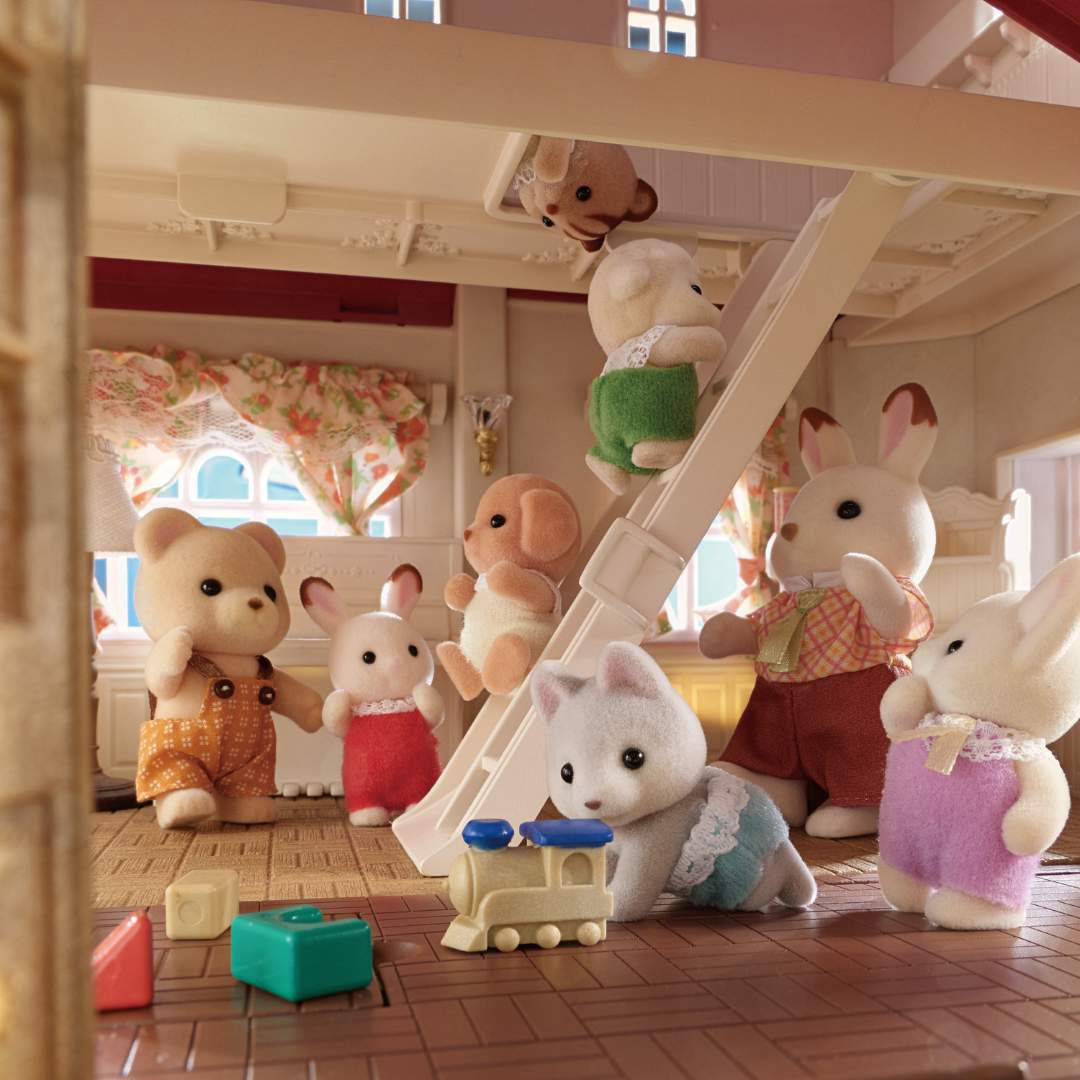 Casa con Luces Ático secreto Sylvanian Families 9
