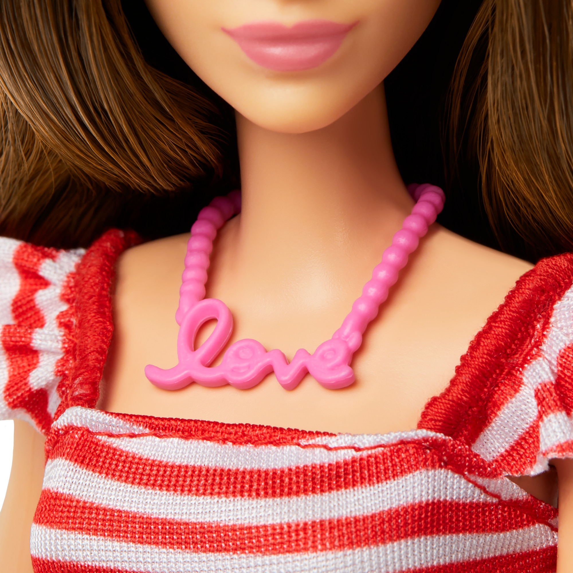 Barbie Pink Passport Doll and Playset 4