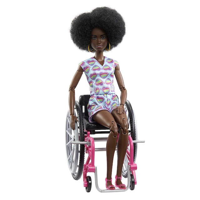 Barbie Fashionista Muñeca morena con silla de ruedas