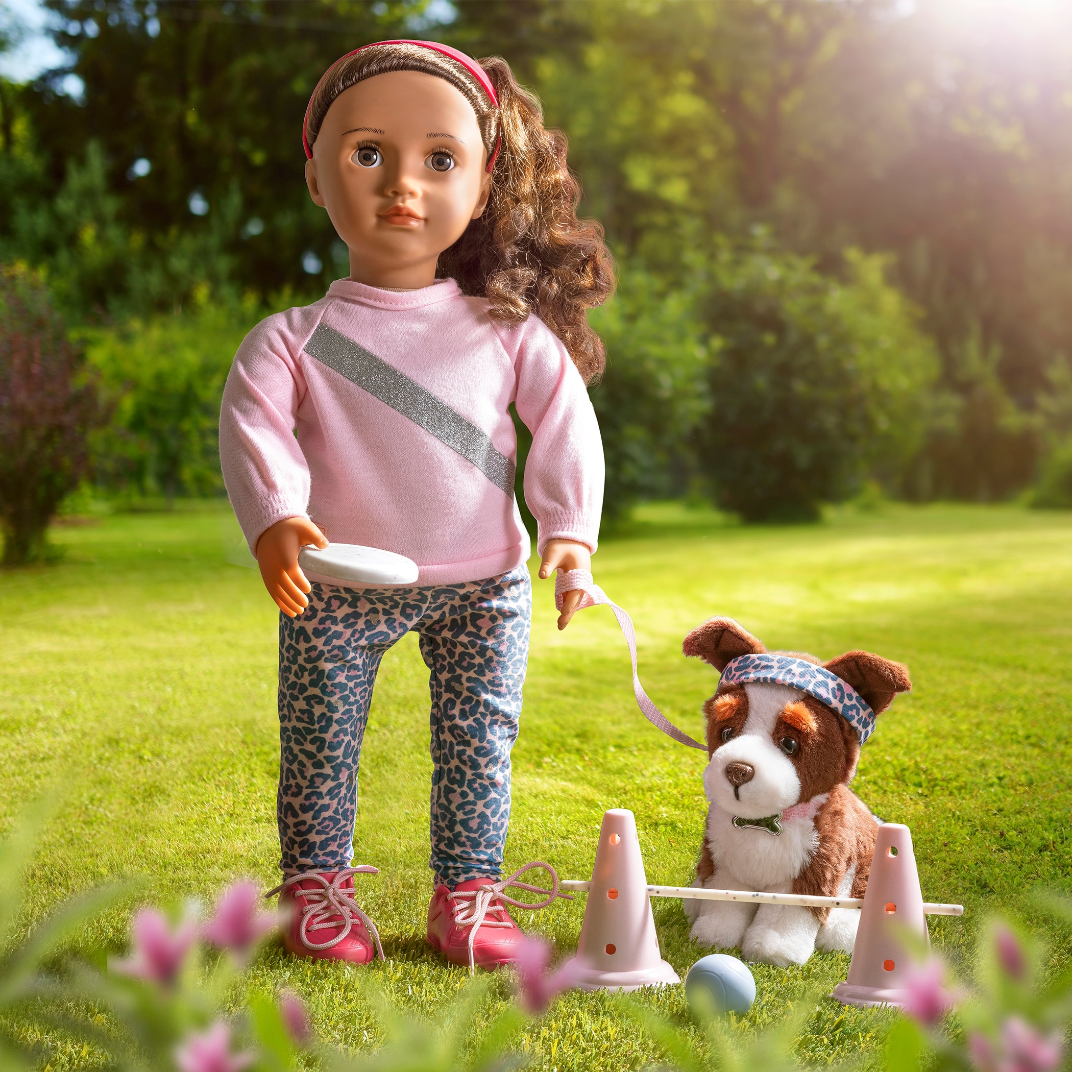 Muñeca Natalia con perrito Our Generation 2