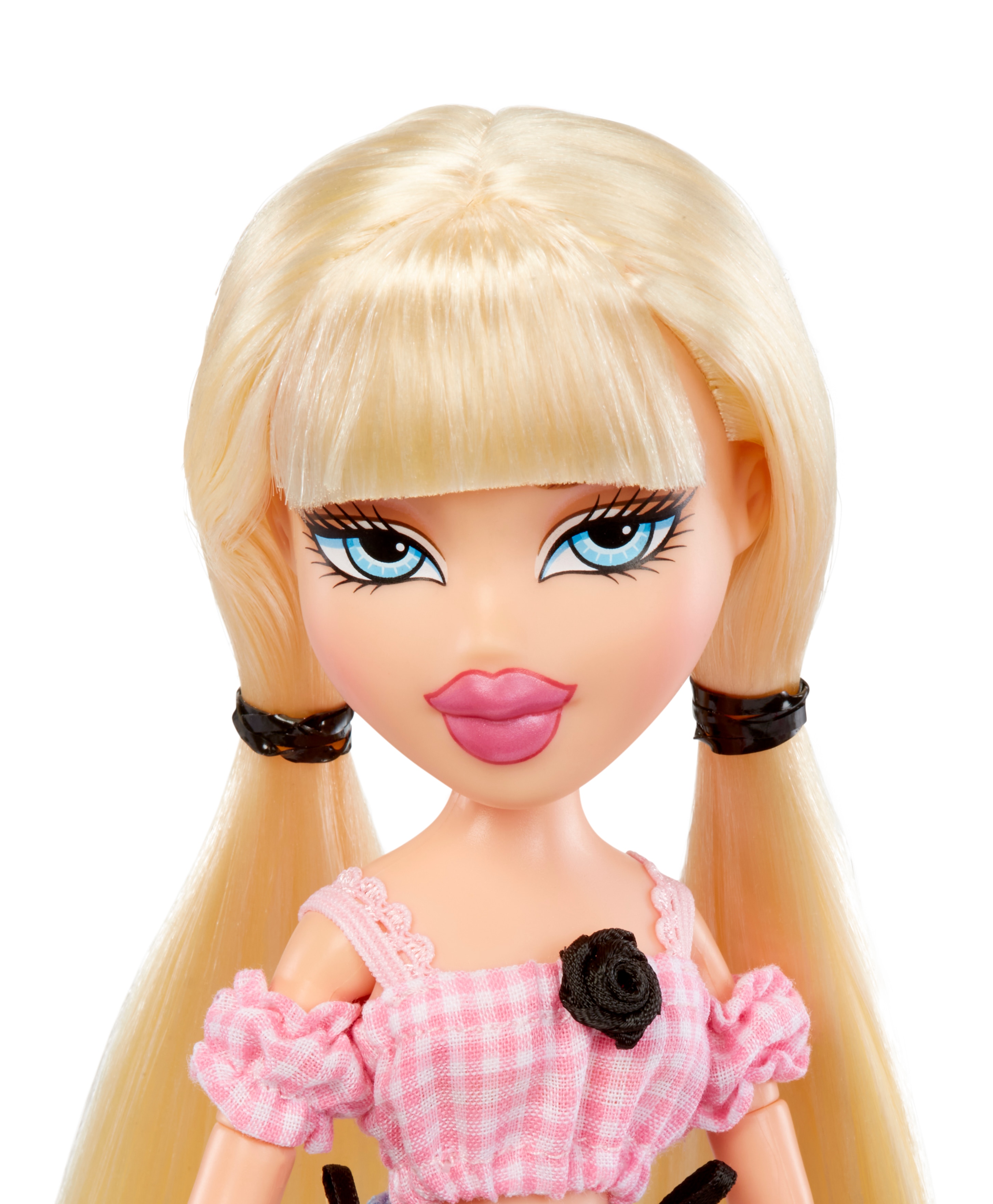 Muñeca Going Out! Doll Cloe Bratz 3