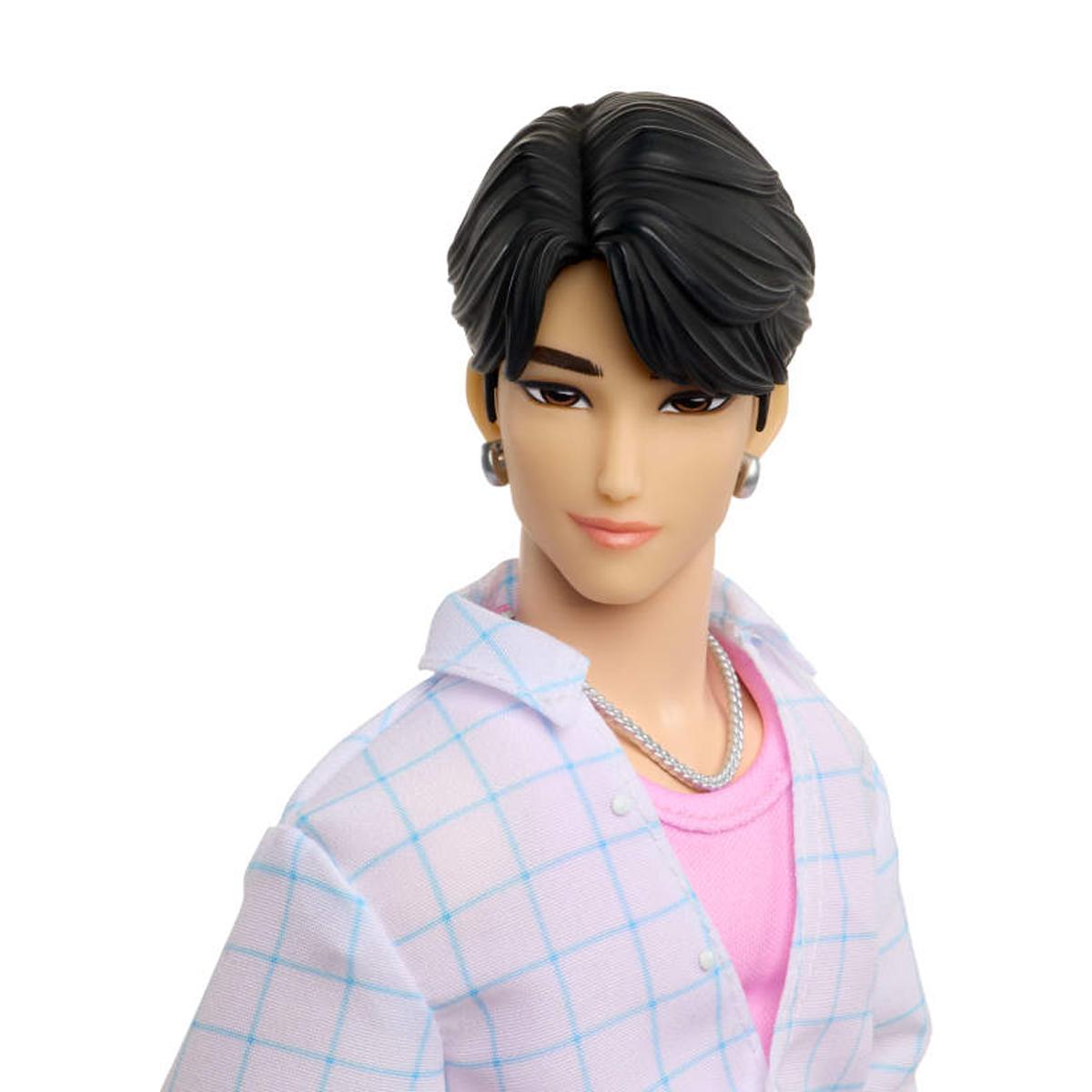 Muñeco K-Pop Jinu Soda Pop inspirado en la película con conjunto de actuación “Soda Pop” y 2 accesorios Mattel 4