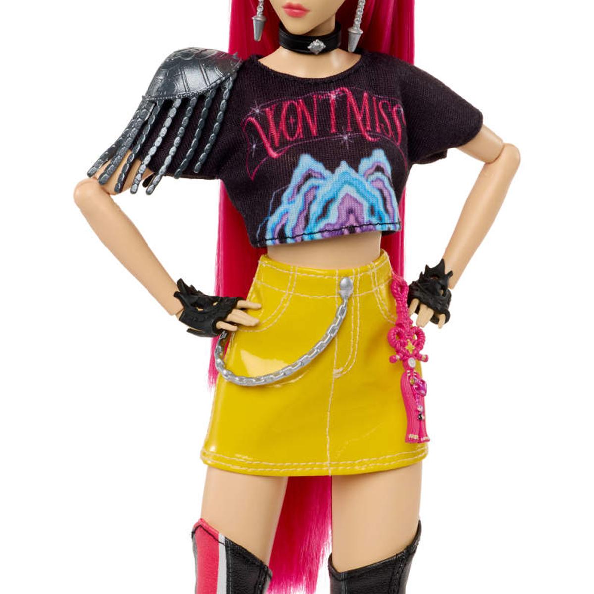 Muñeca K-Pop Mira How It's Done HUNTR/X con conjunto de actuación y accesorio de espada Mattel 5