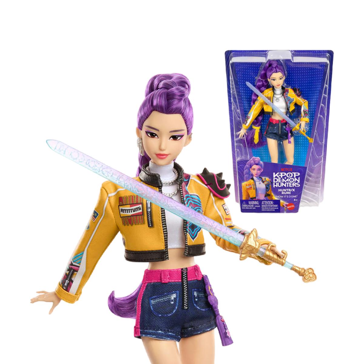 Imagen 1 de Muñeca Rumi HUNTR/X con el conjunto de la actuación "How It's Done" y accesorio de espada Mattel