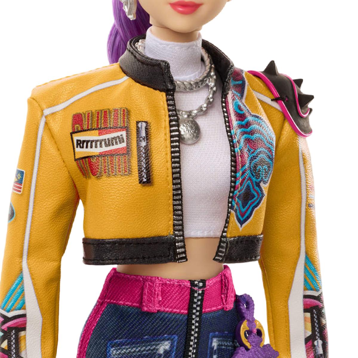 Imagen 4 de Muñeca Rumi HUNTR/X con el conjunto de la actuación "How It's Done" y accesorio de espada Mattel