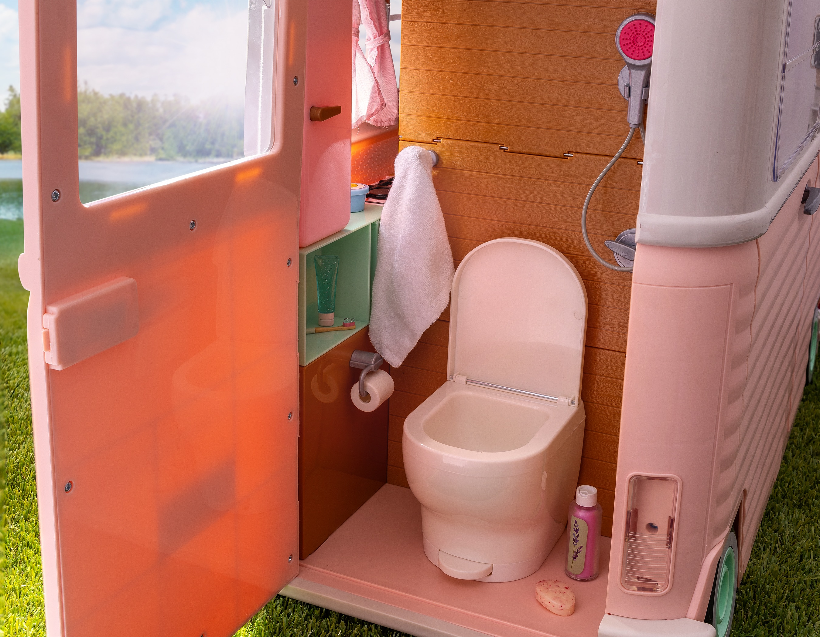 Set Caravana Rv y Accesorios con Luces y Sonidos Our Generation 25
