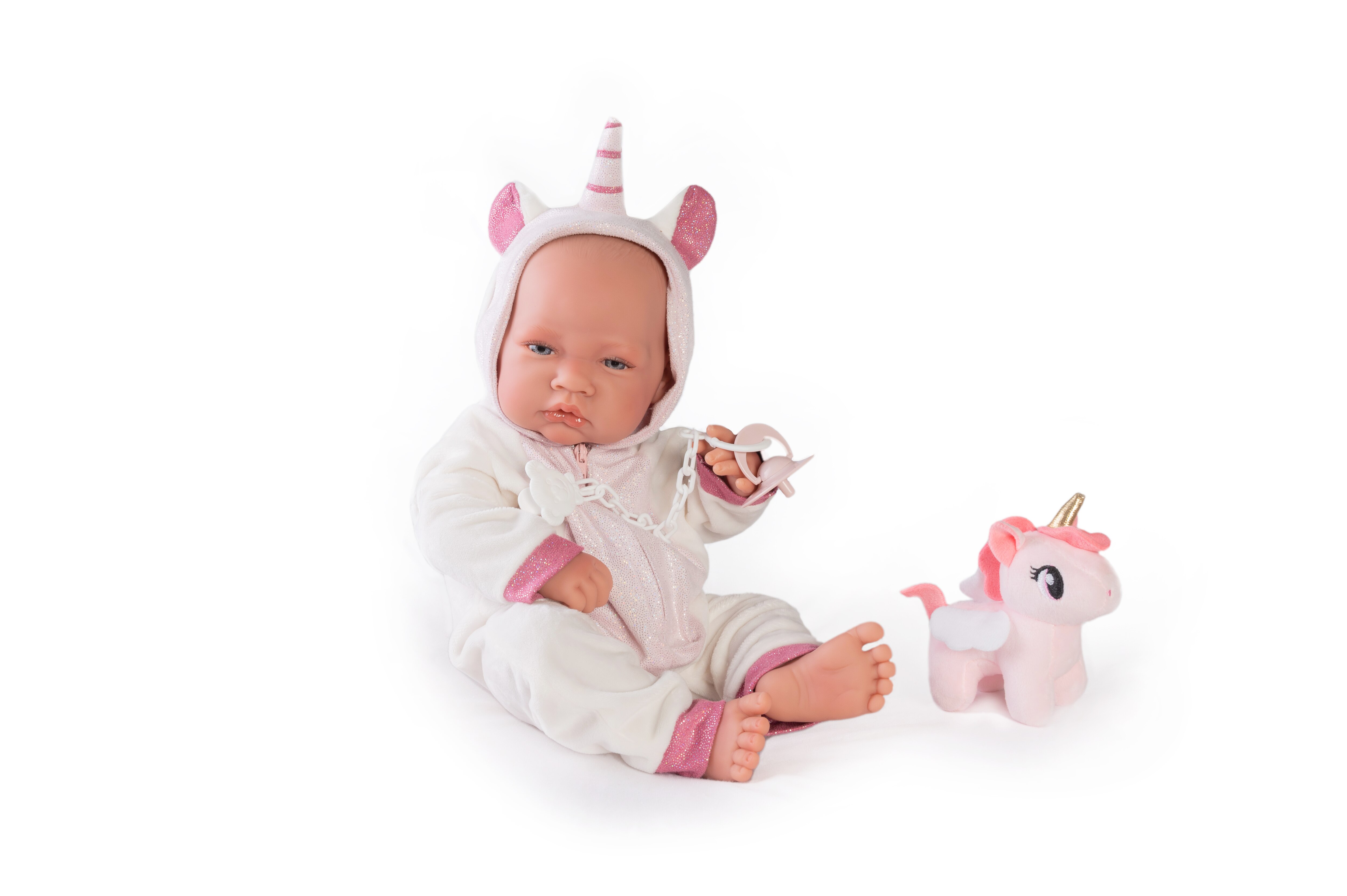 Recién nacida con disfraz de unicornio 2