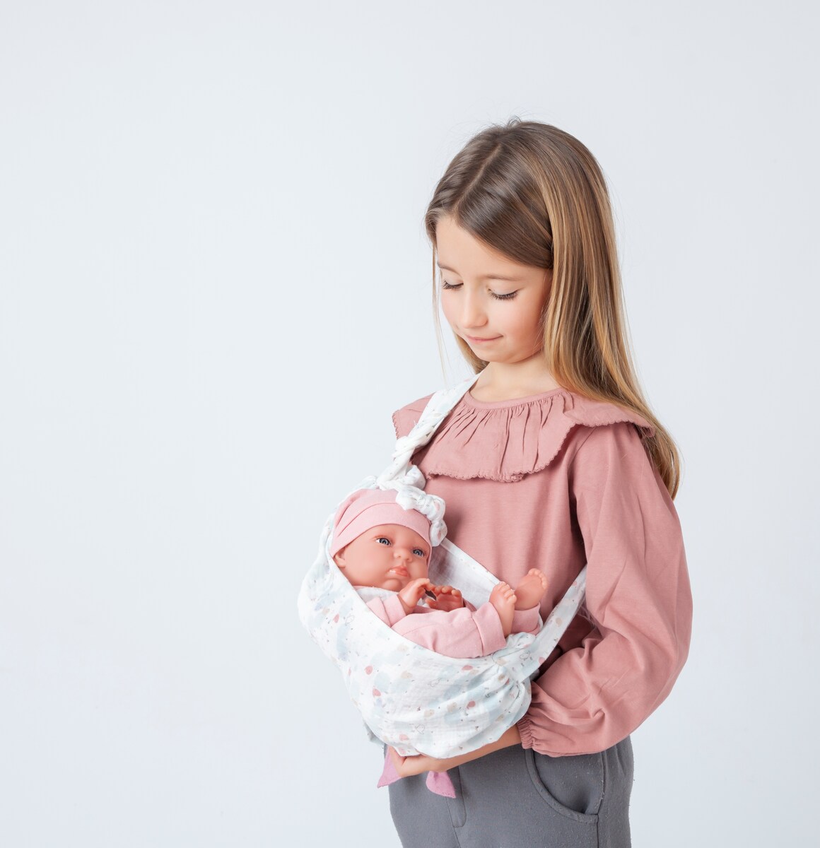 Muñeca Mi Pequeño Reborn Tufi con fular portabebé Muñecas Antonio