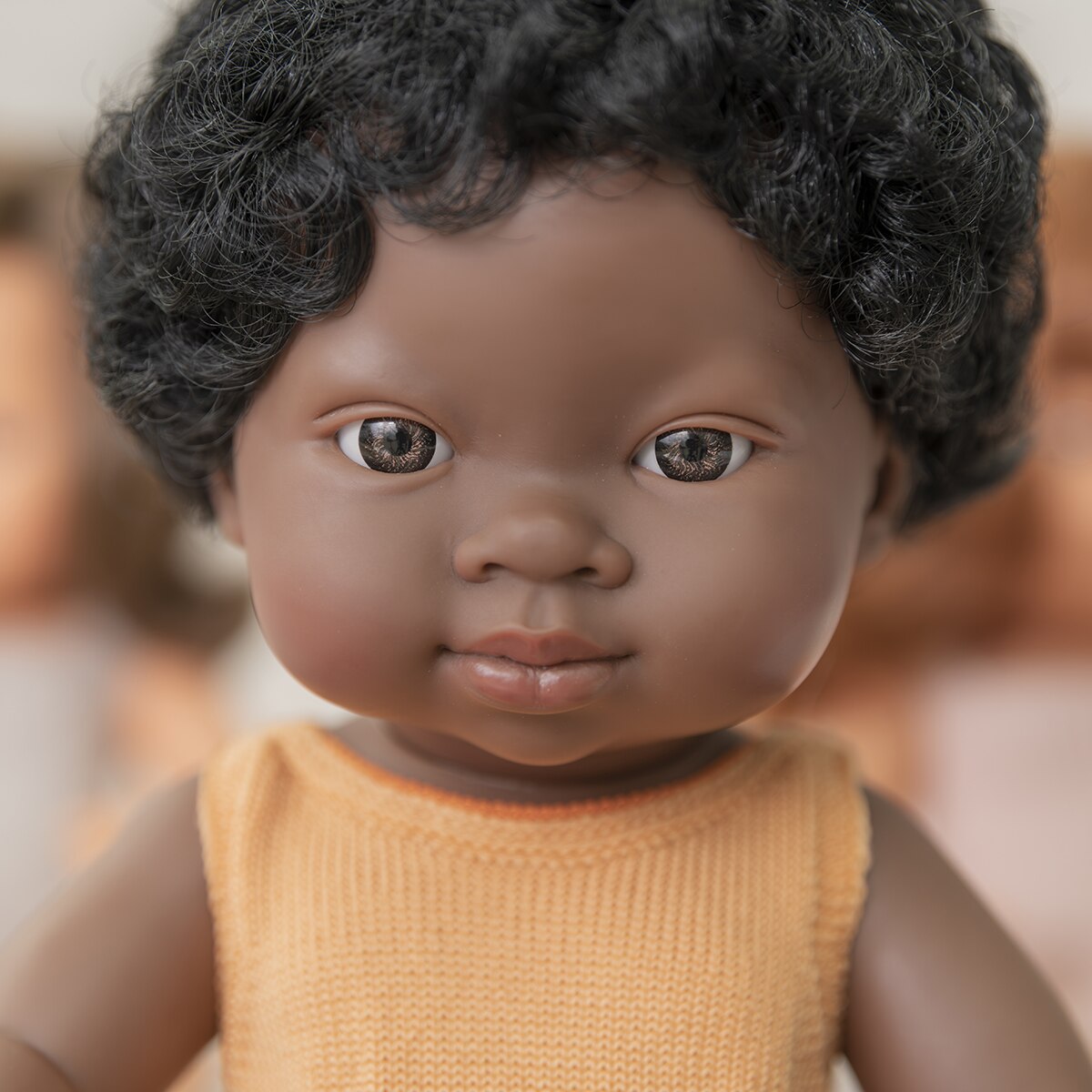 Muñeca africana niña 38 cm Miniland 5