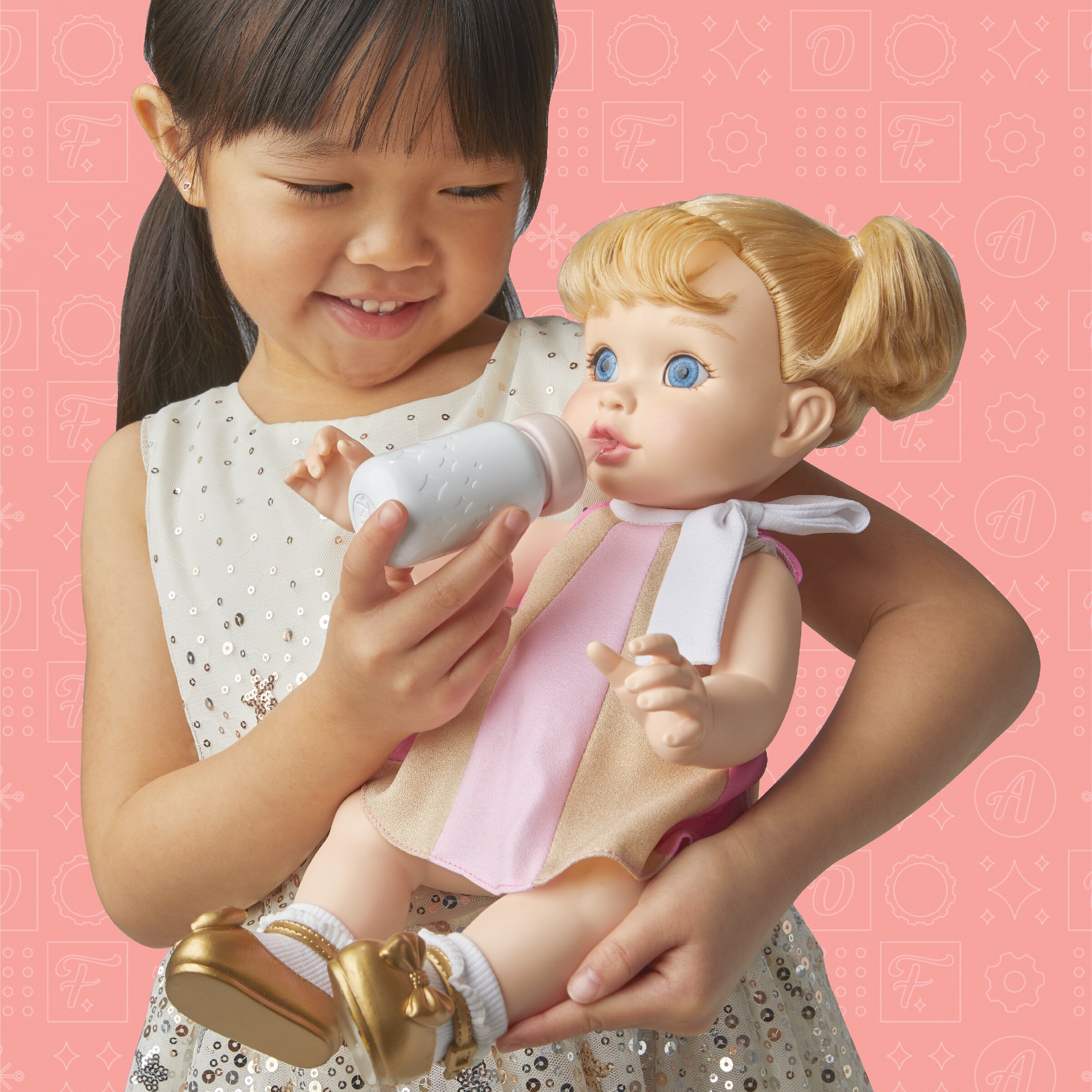 Muñeca toddler Baby rubia F.A.O. Schwarz 3