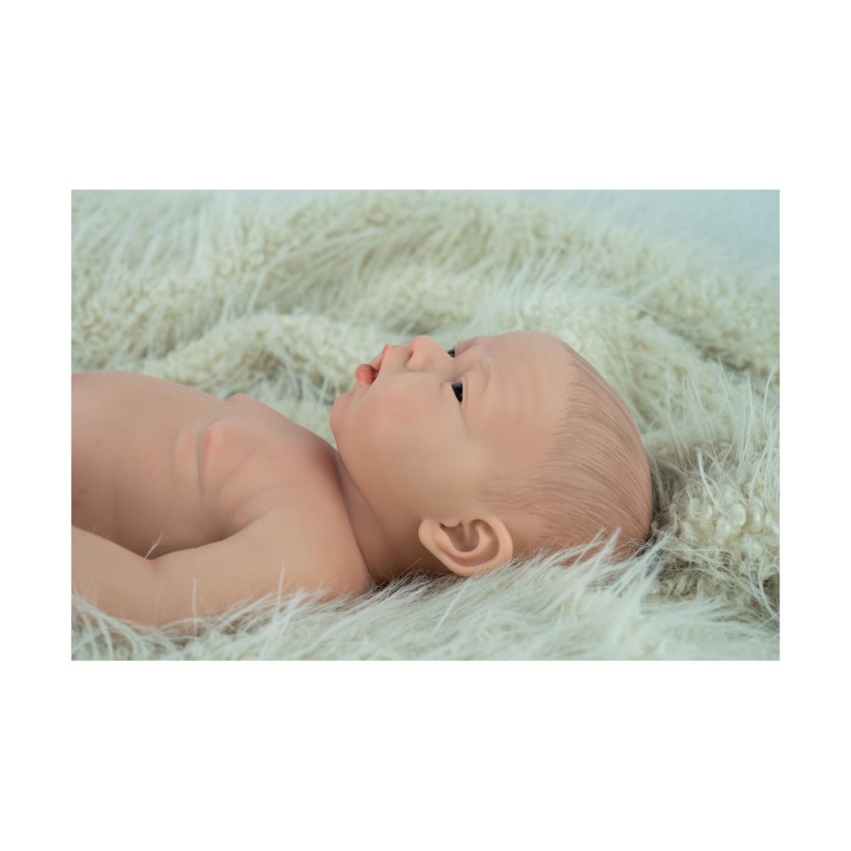 Muñeca Real Reborn Aina 40 cm con cambiador y pañuelo babero Spanish Design (Cuerpo Silicona, Sexo Niña) Arias 4