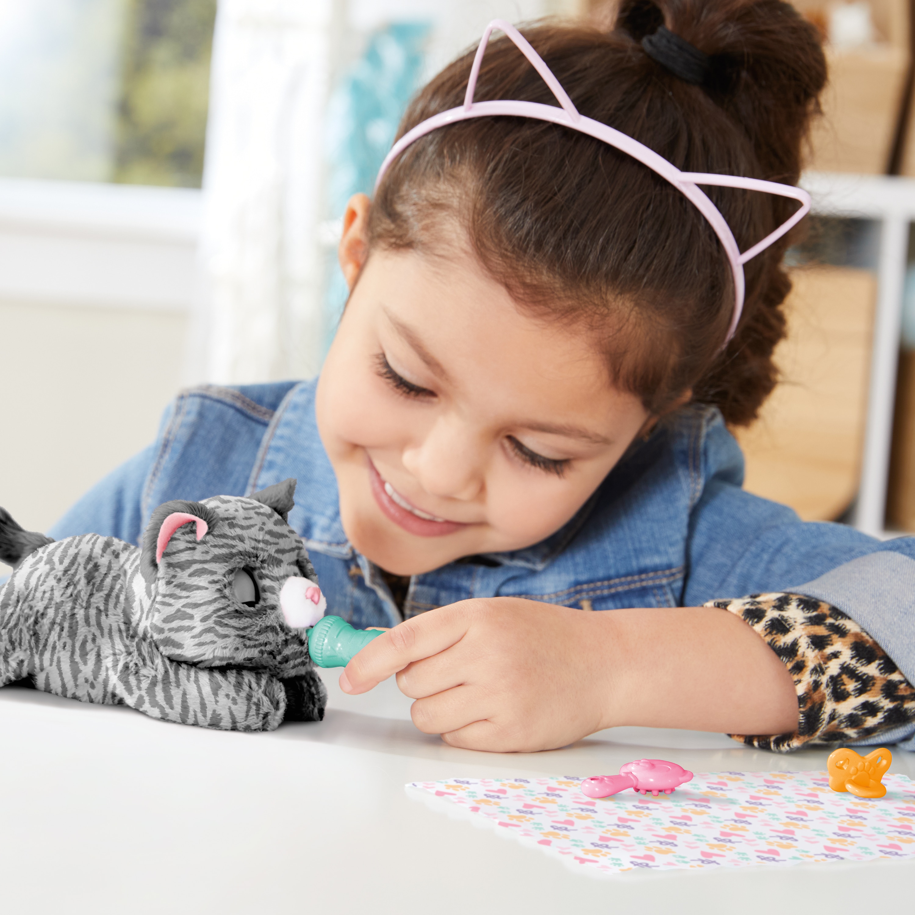 Peluches interactivos FurReal Newborns Modelos surtidos 9