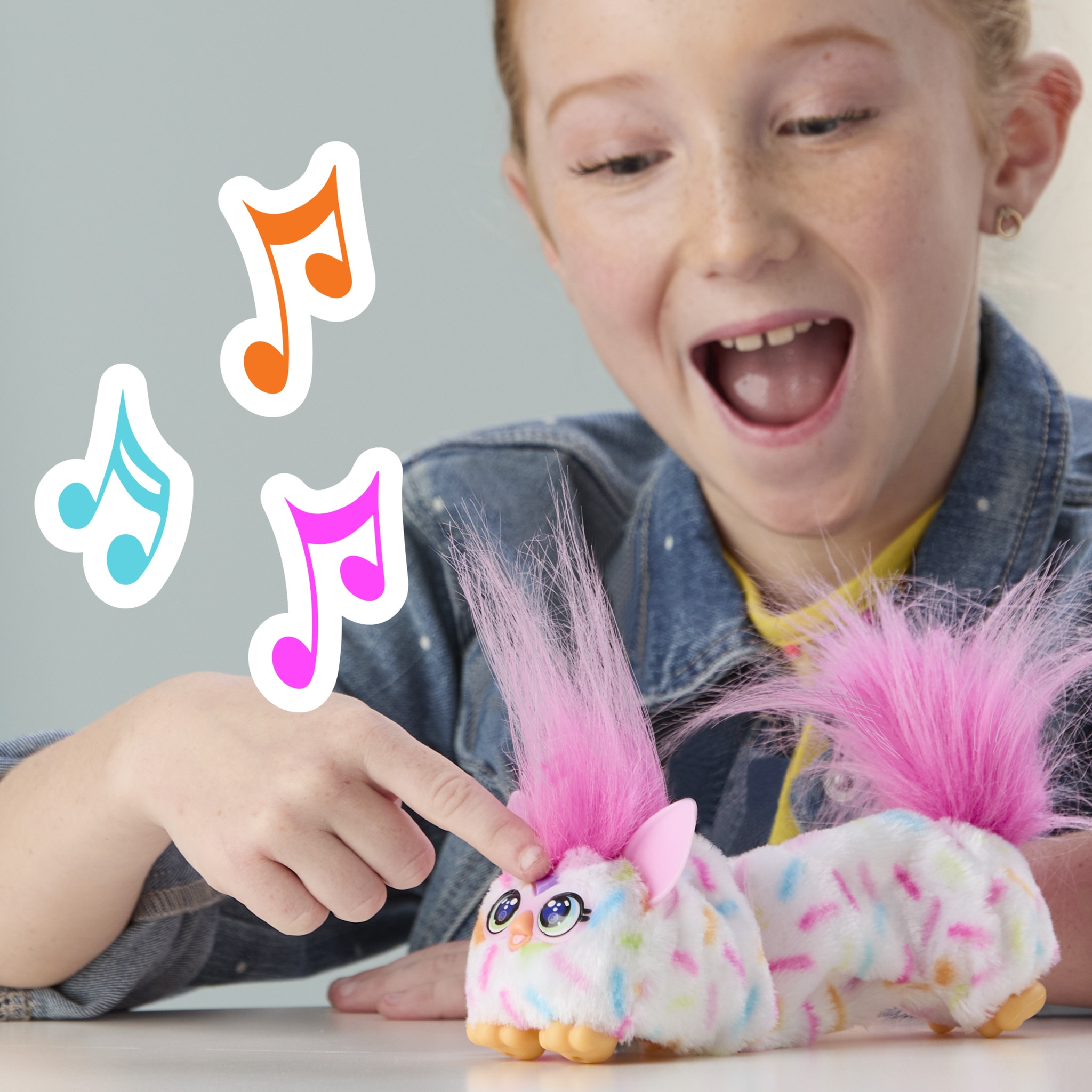 Peluche Furby DJ Furblets -Artigo Sortido. Envio realizado de forma aleatória 15