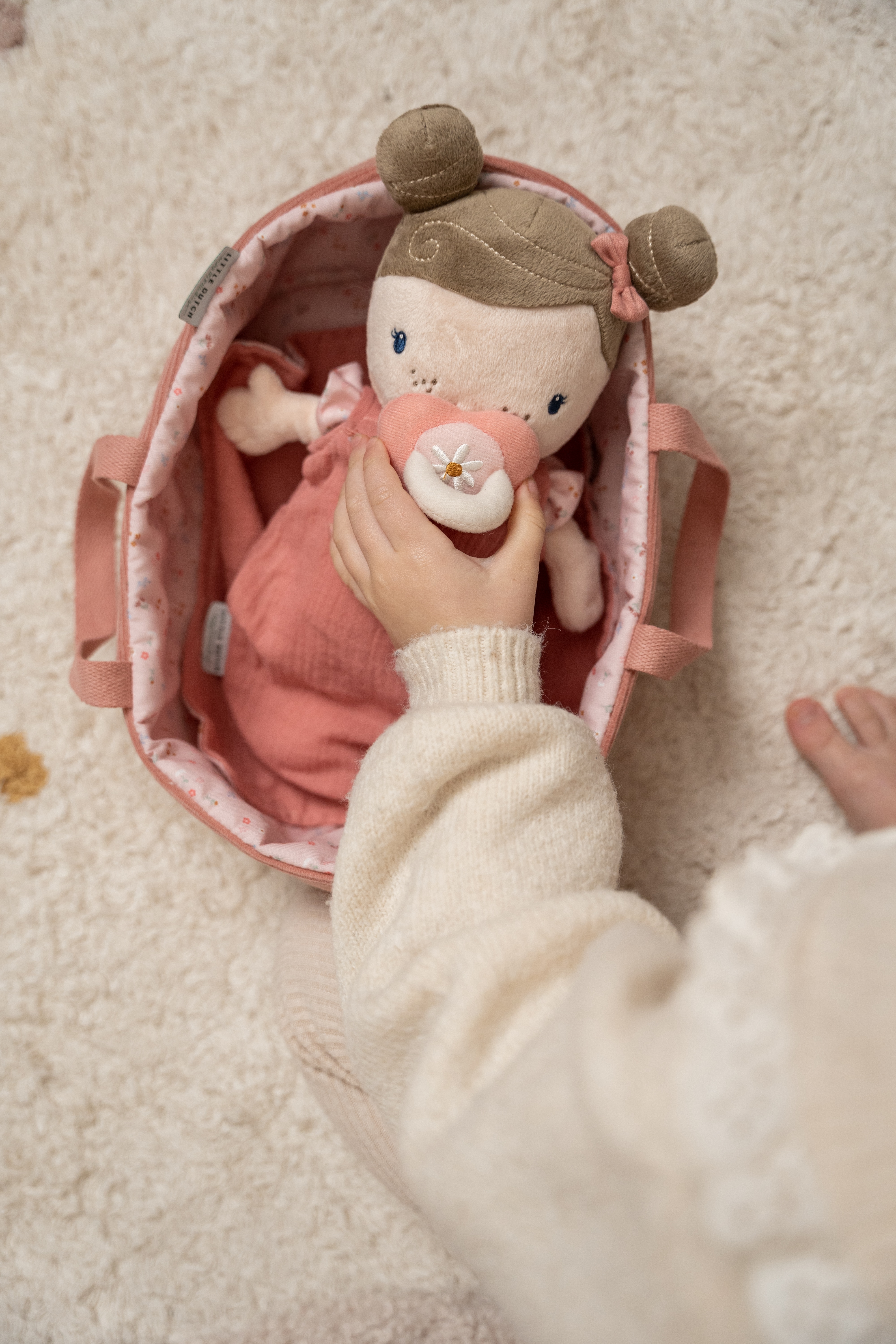Muñeca bebé rosa Little Dutch 7