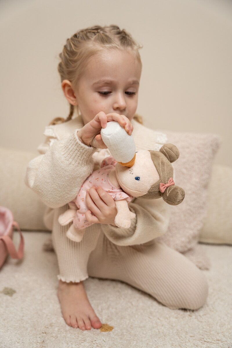 Muñeca bebé rosa Little Dutch 9