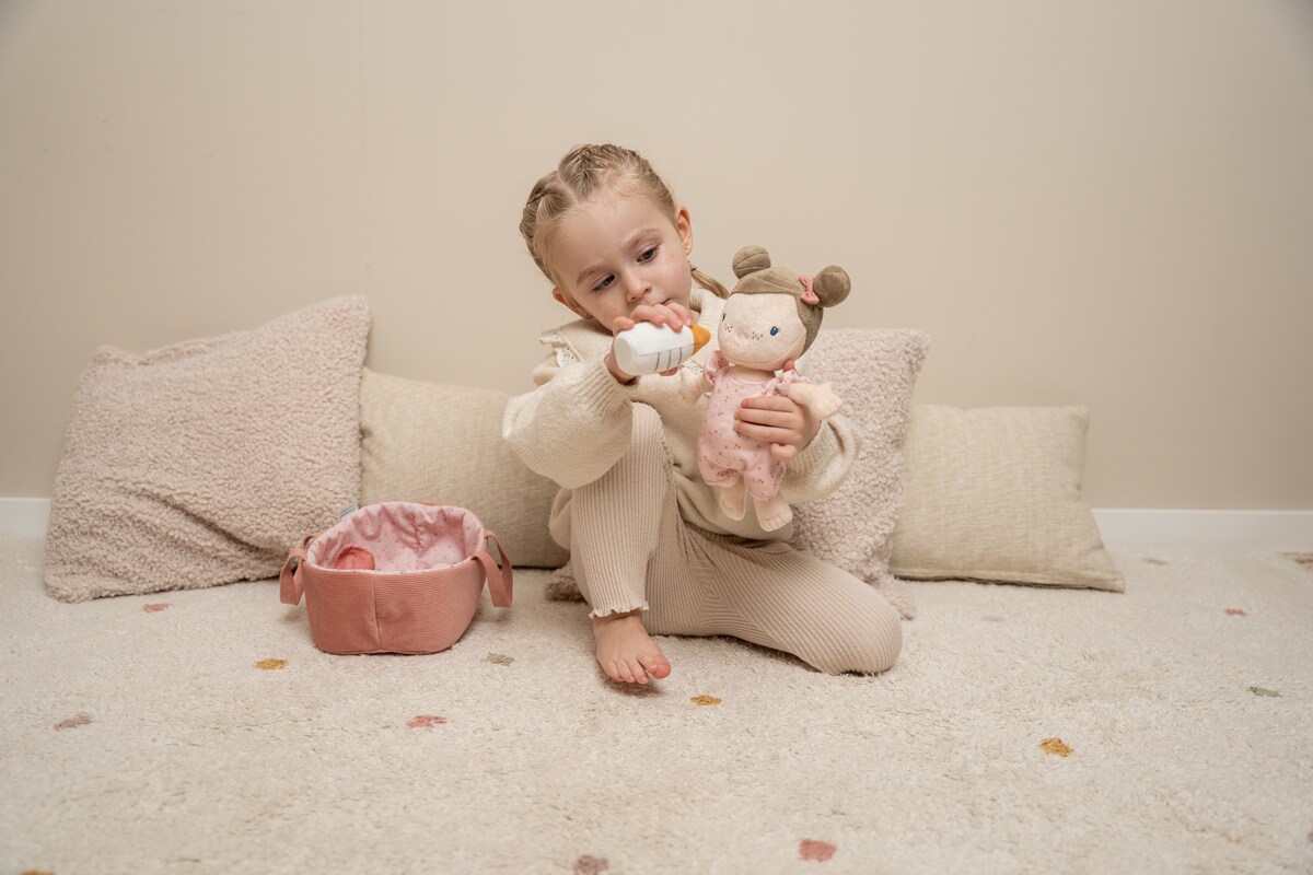 Muñeca bebé rosa Little Dutch 10