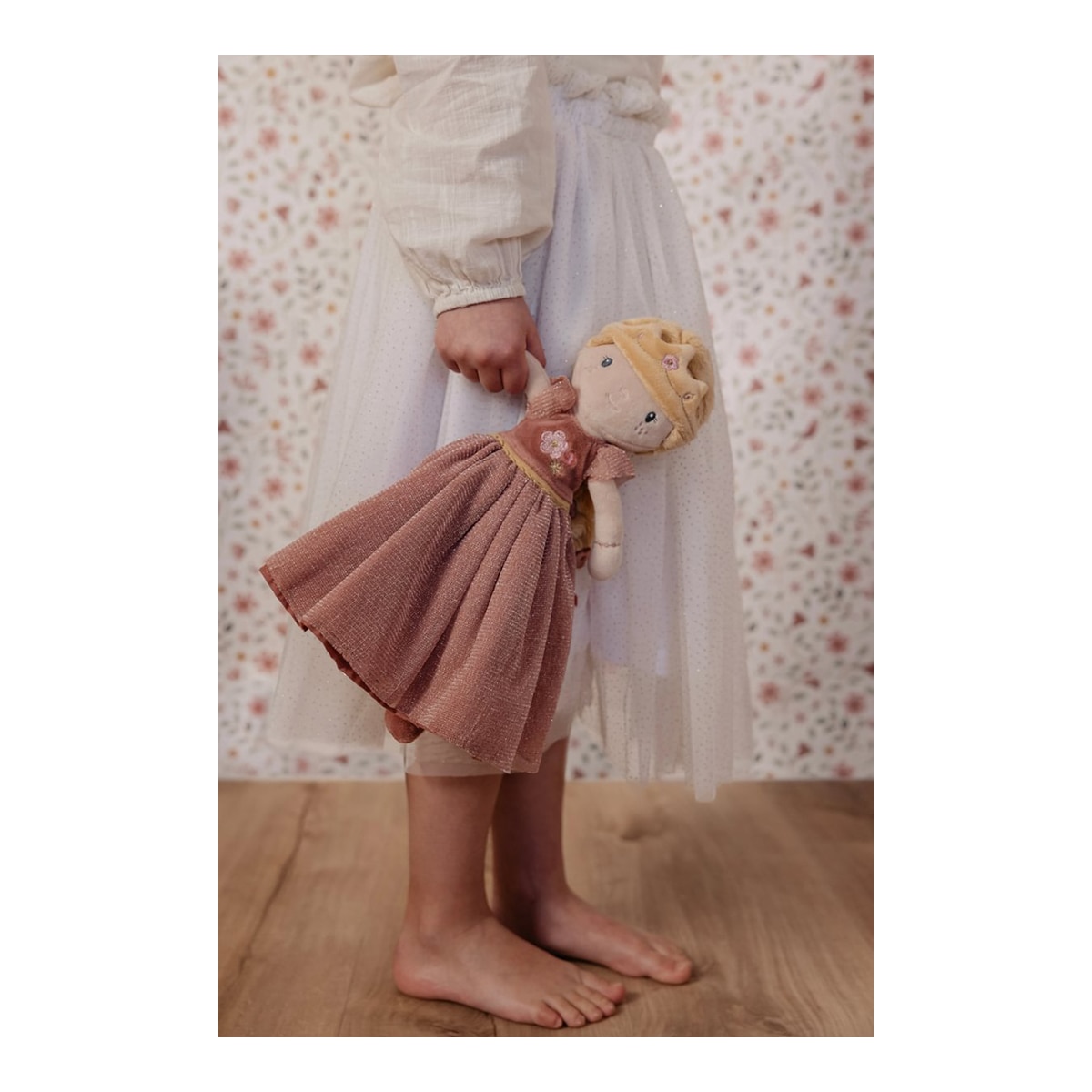 Julia princesa muñeca blandita Little Dutch 5