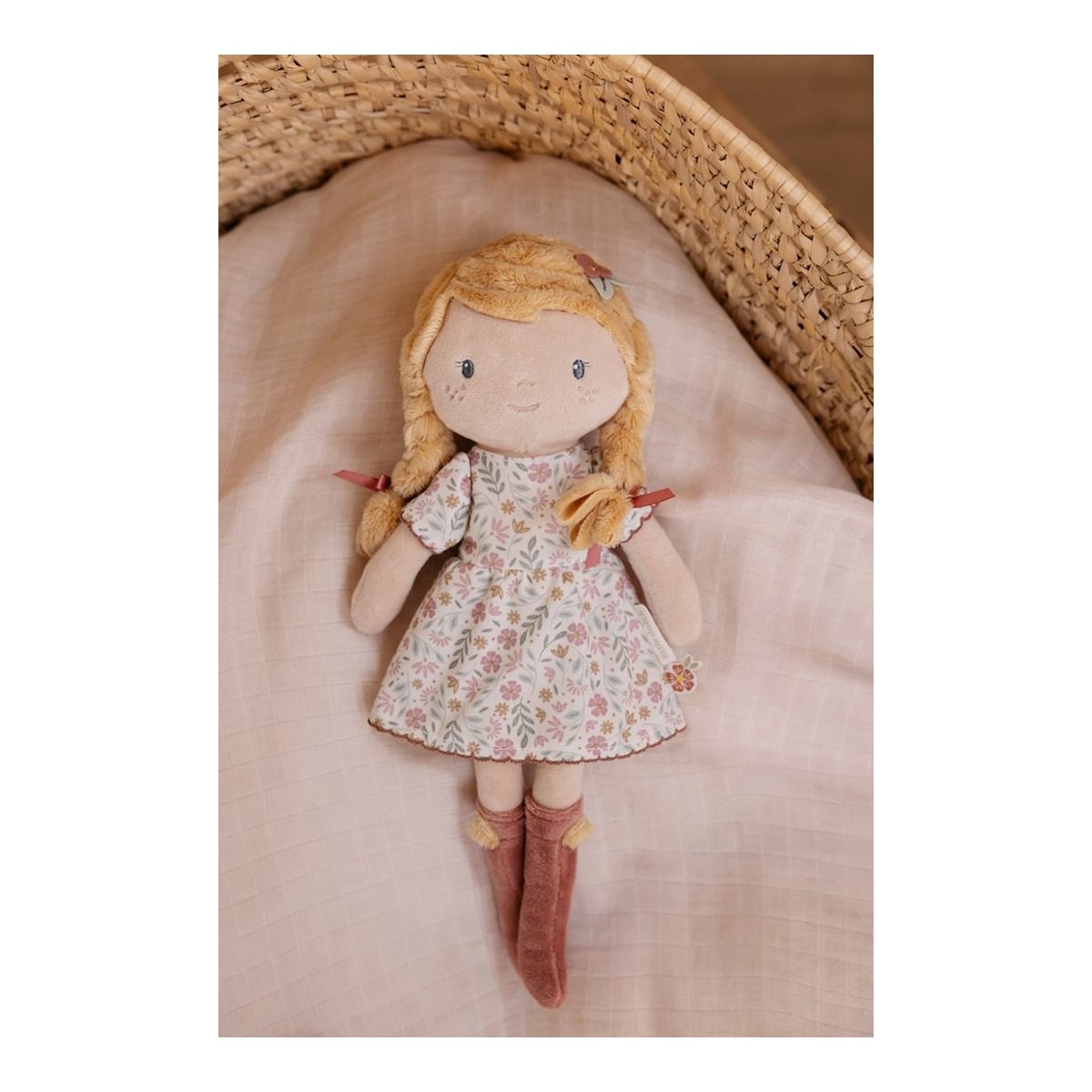 Julia muñeca blandita 35 cm Little Dutch 3