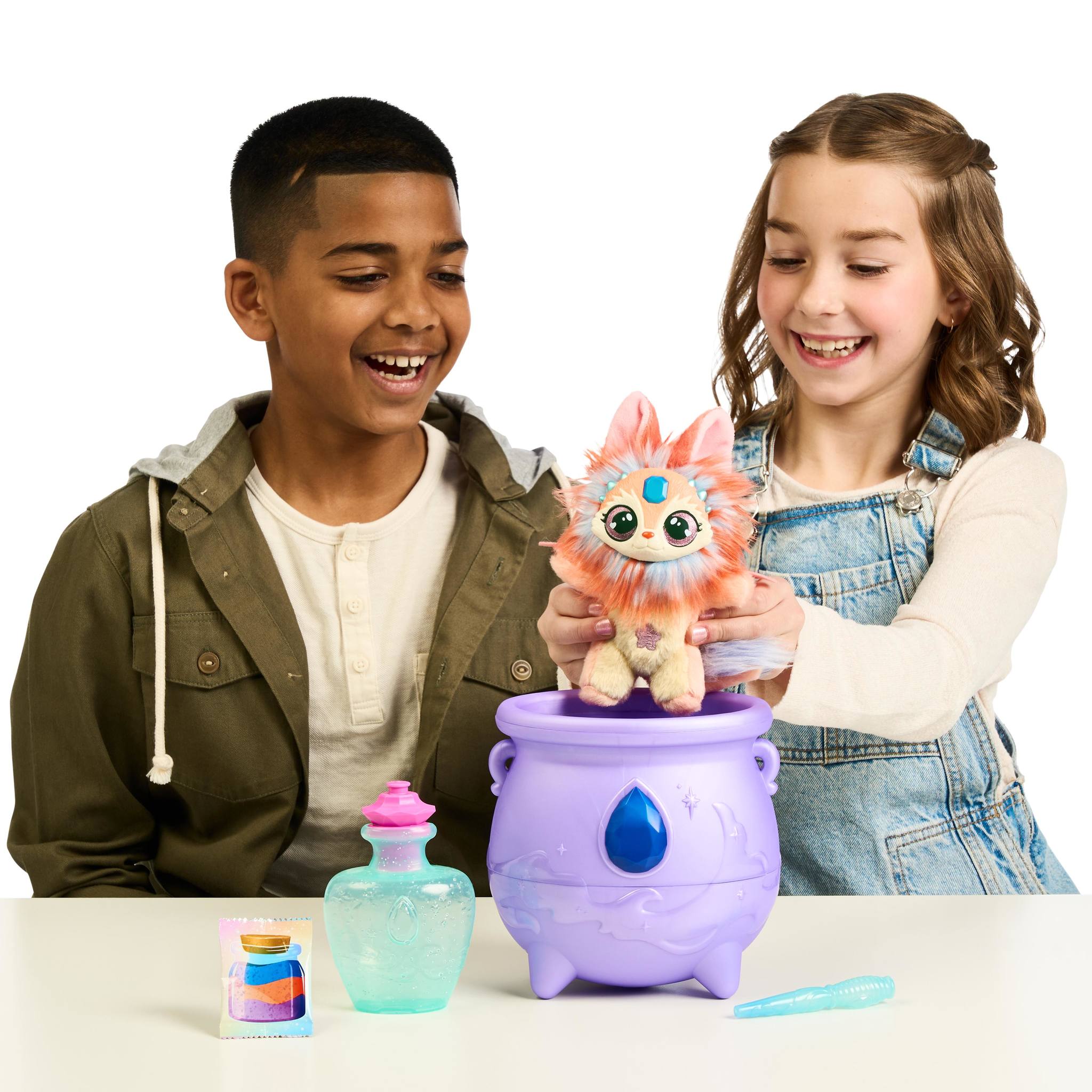 Peluche sorpresa  Magicolor Surprise con caldero Magic Mixies My Magic Mixie 10