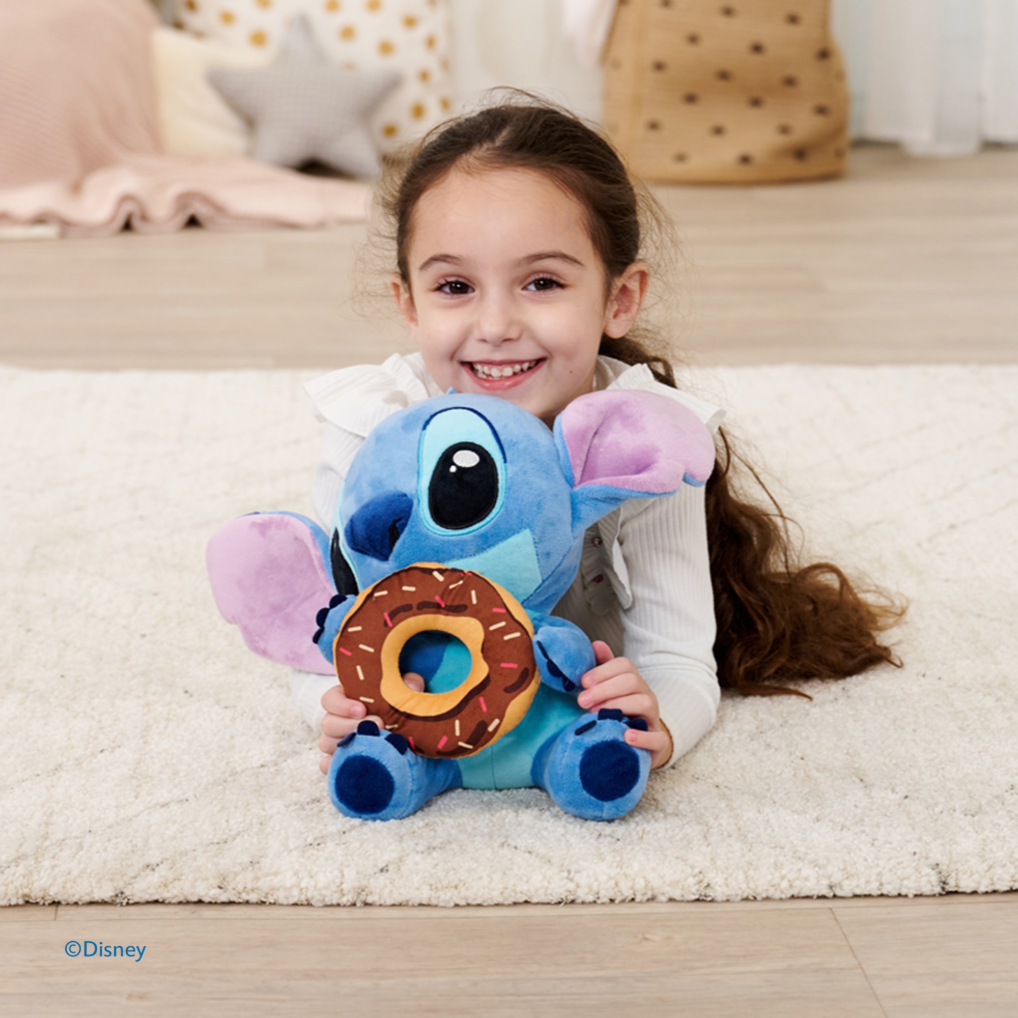 Peluche Stitch con rosquilla 25 cm Disney Simba 4