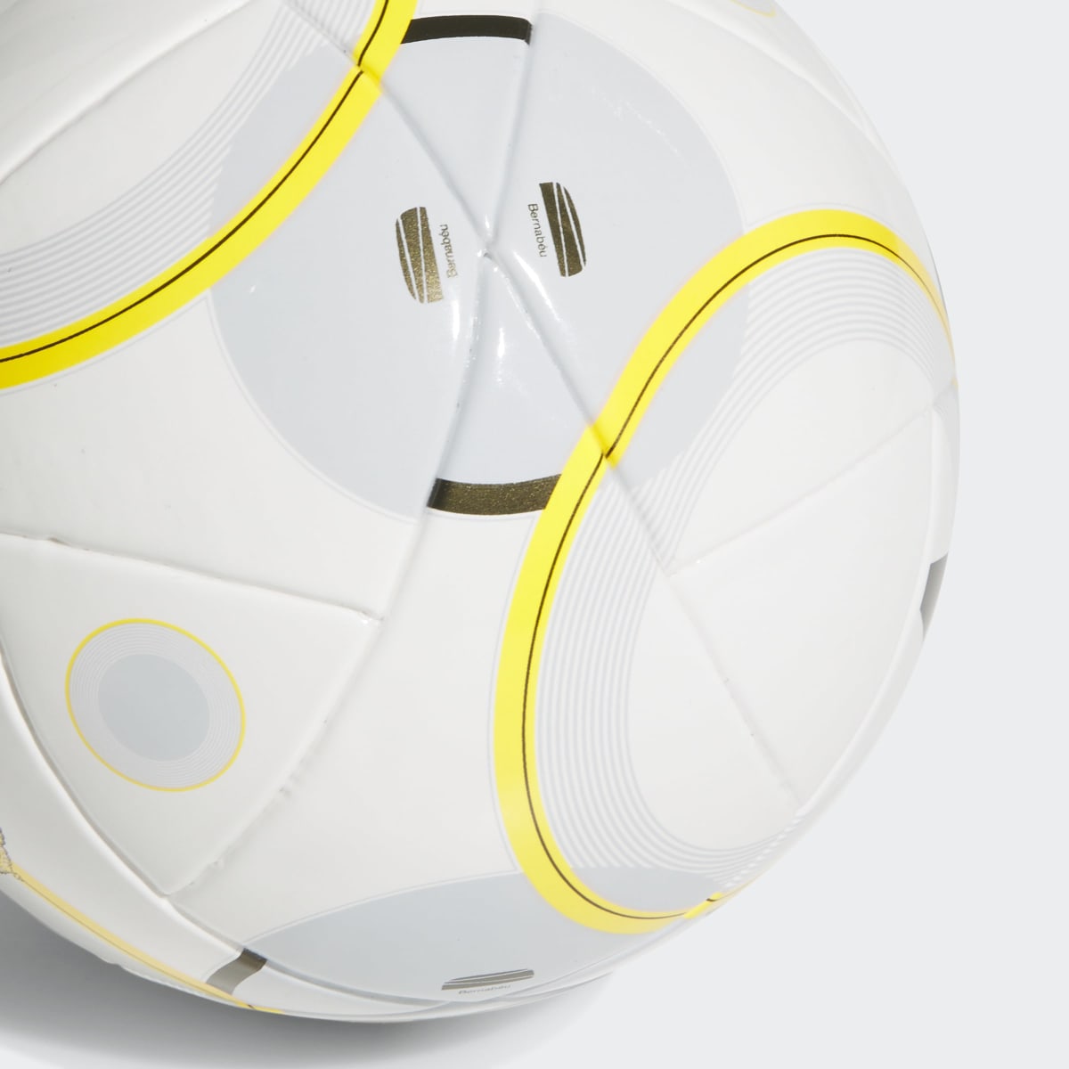 Mini Bola de Futebol Real Madrid CF 2025-2026 Home Branco-2