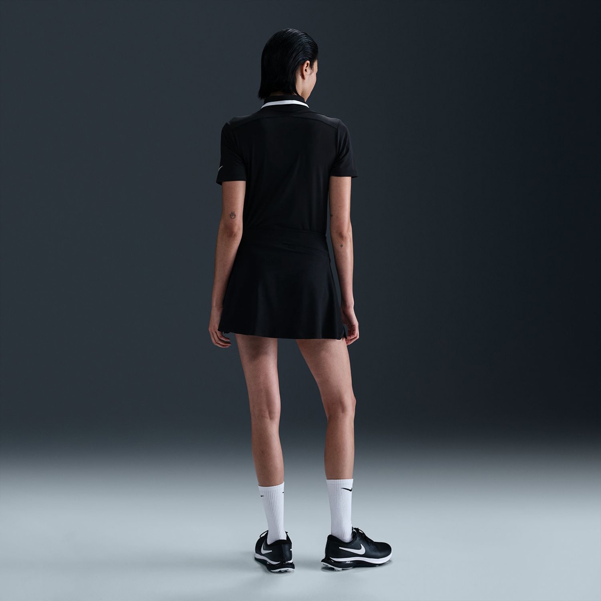 Polo de Mulher Tour Preto / Branco-2