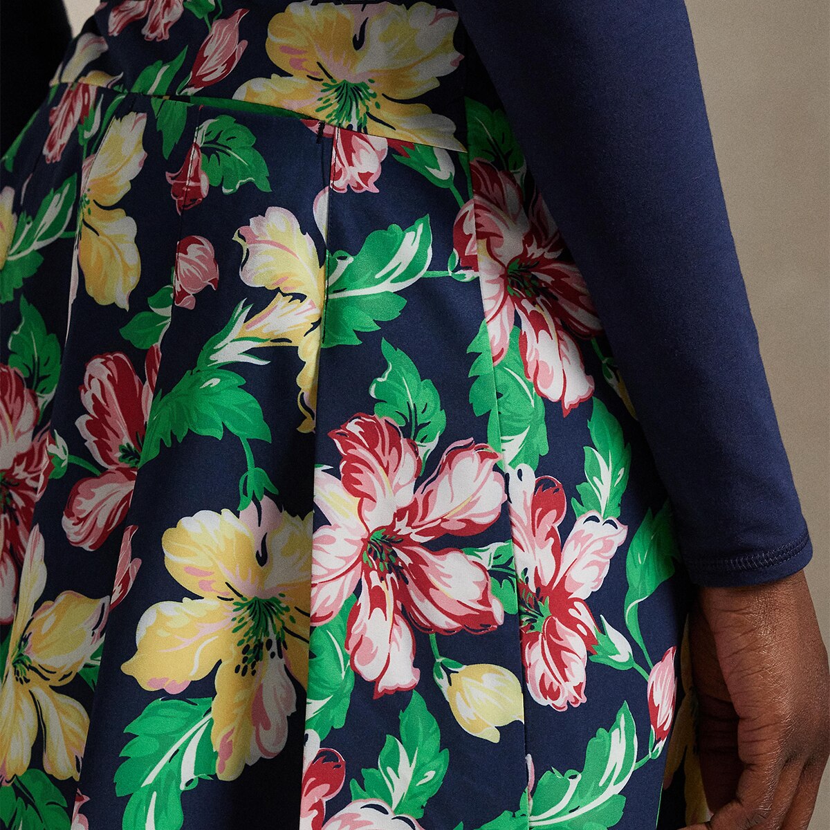 Saia-Calça Desportiva de Mulher com Estampado Floral Multicolor-3