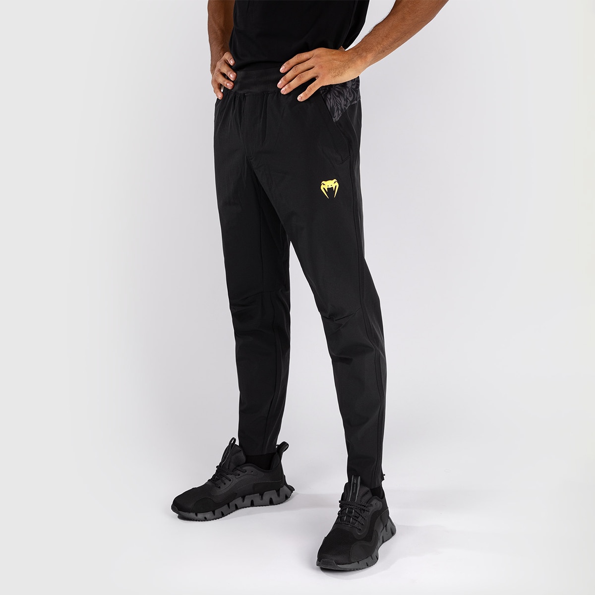 Calças de Homem Unmatched Ilia Topuria Preto / Dourado-4