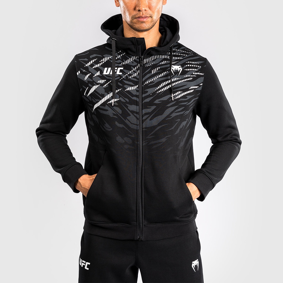 Sweatshirt de Homem UFC Fusion Réplica Preto-1