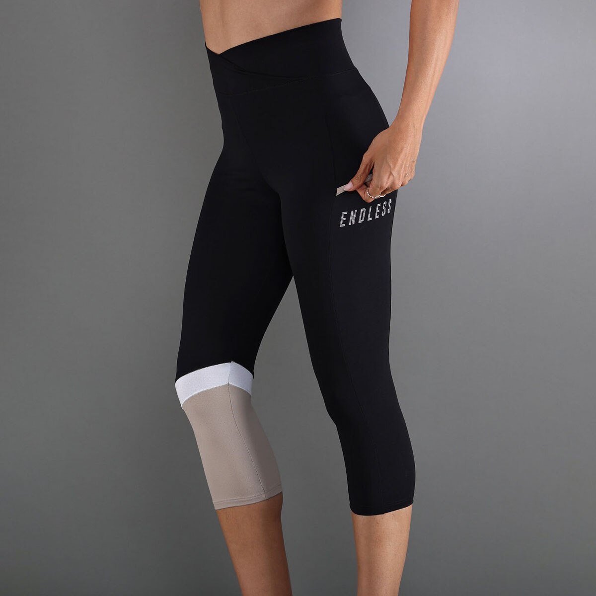 Leggings de Mulher Line Pocket Hw 7/8 Preto-3