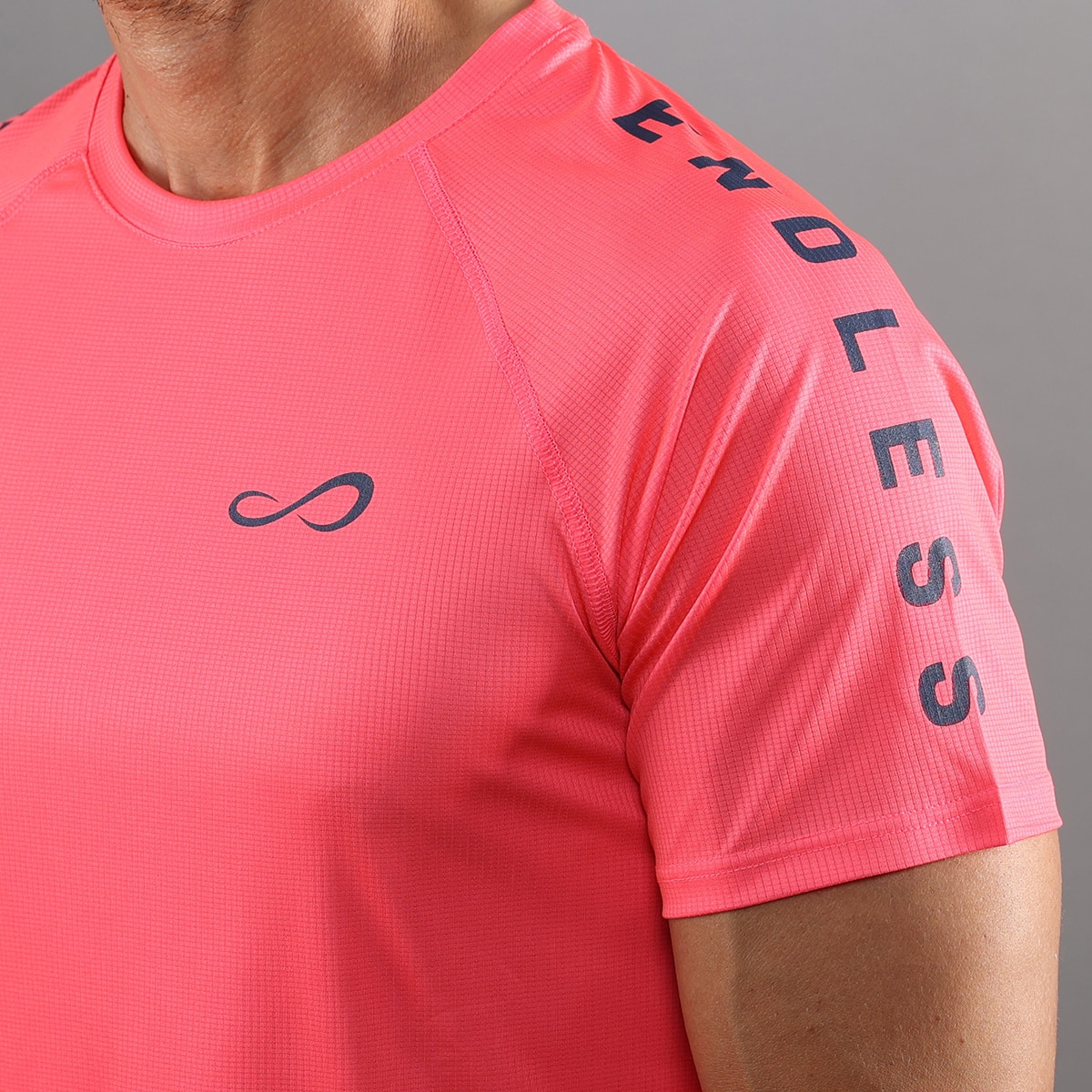 T-shirt de Homem Feisty Iconic Rosa-3