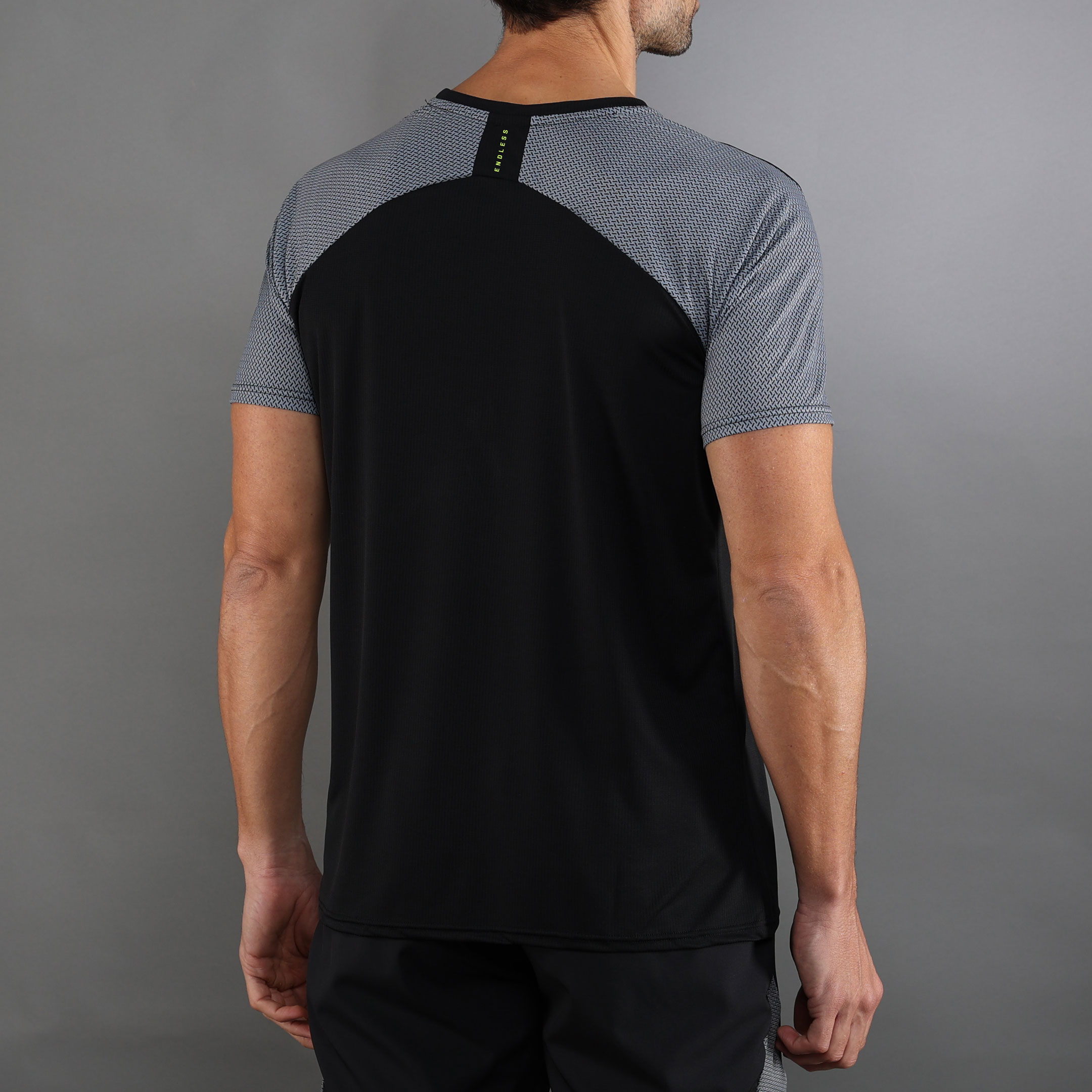 T-shirt de Homem Vector Preto-2