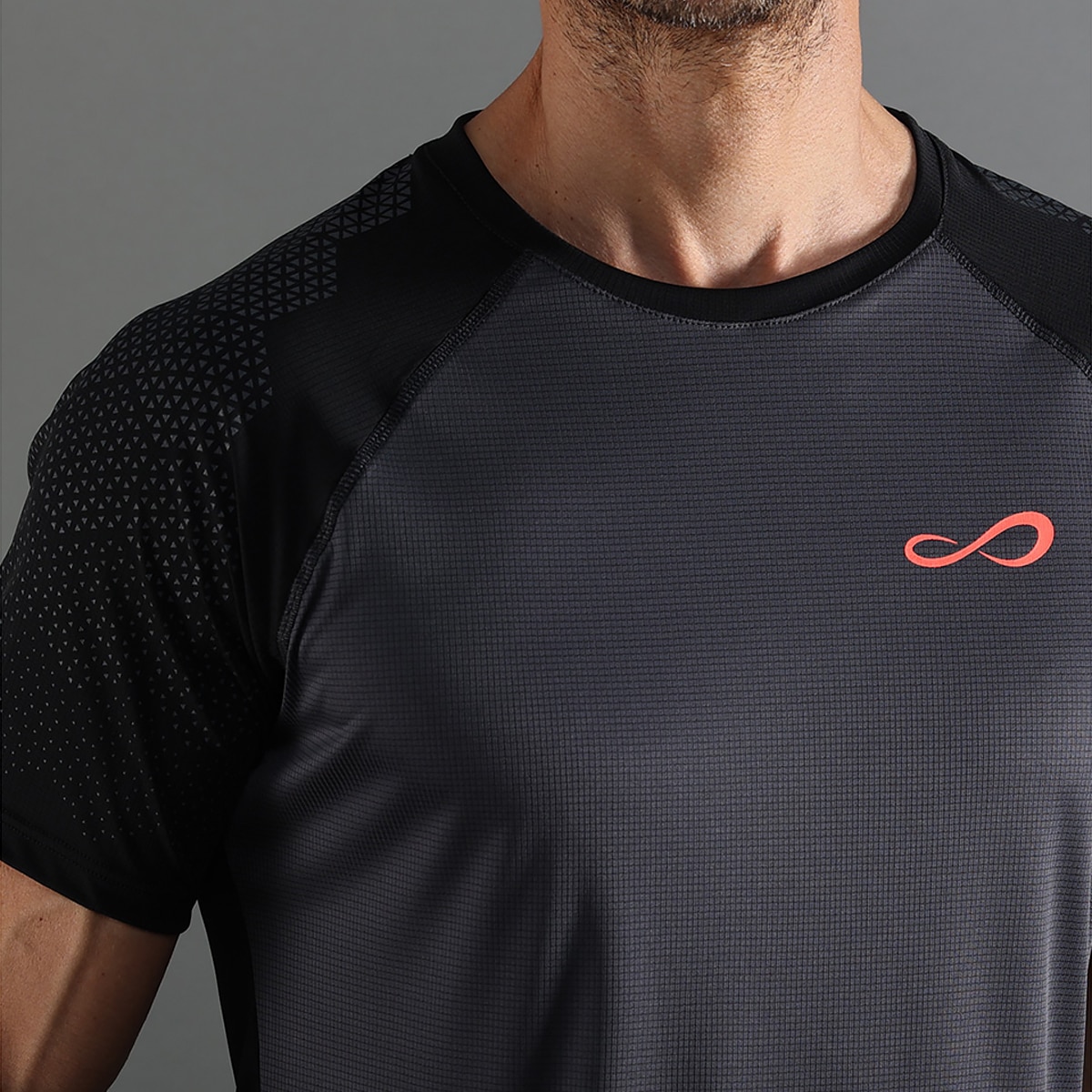 T-shirt de Homem Feisty Hexagon Cinzento / Preto-4
