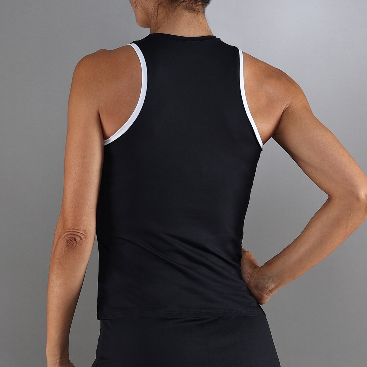 T-shirt de Mulher Essential Preto-2