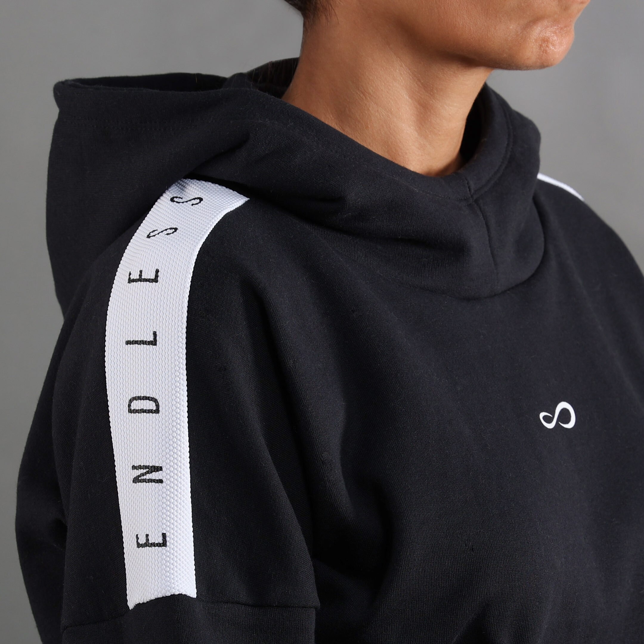 Sweatshirt de Mulher Hollow II Preto-3