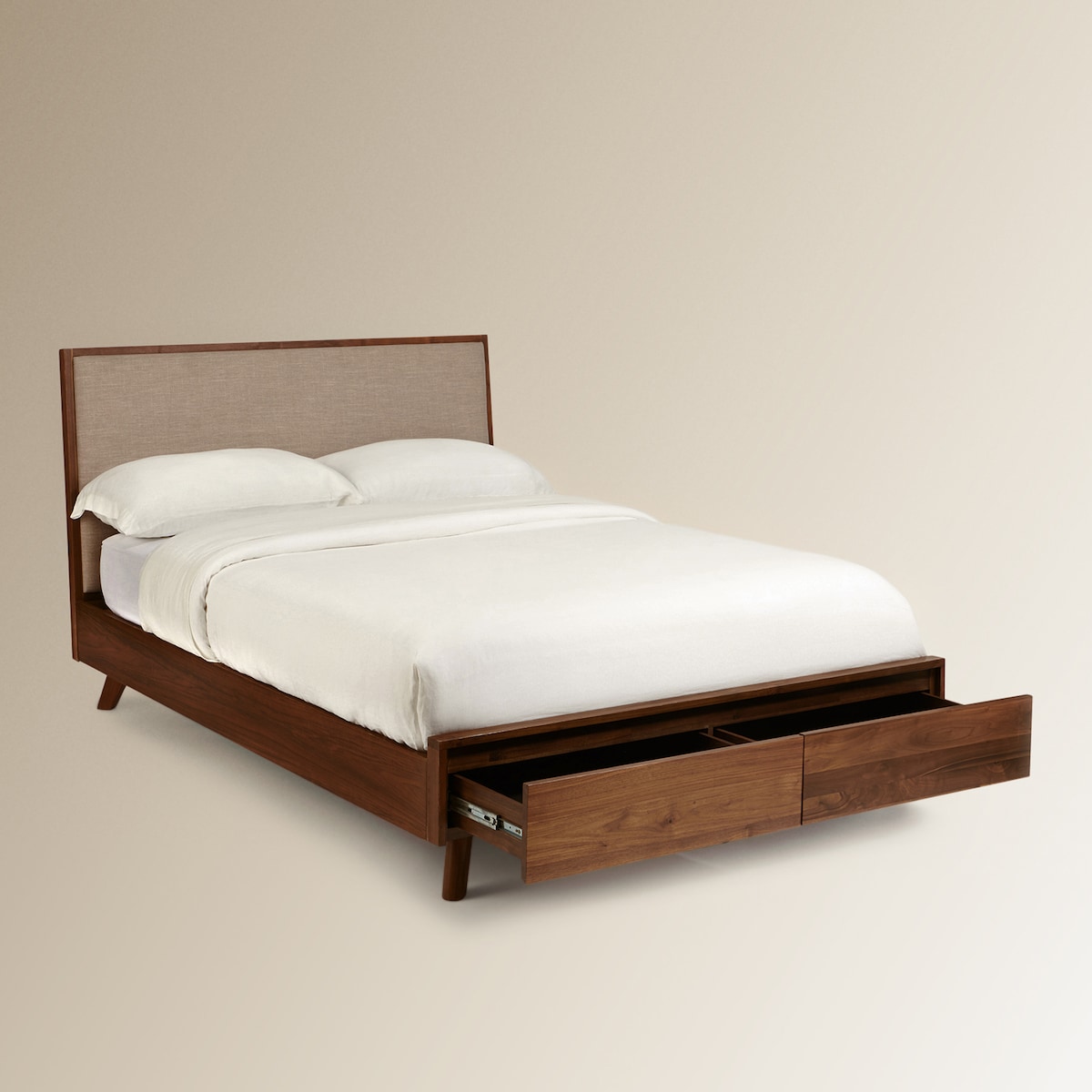 Cama doble de madera de nogal con cabecero tapizado Antón Room - El Corte Inglés · El Corte Inglés - Room · El Corte Inglés