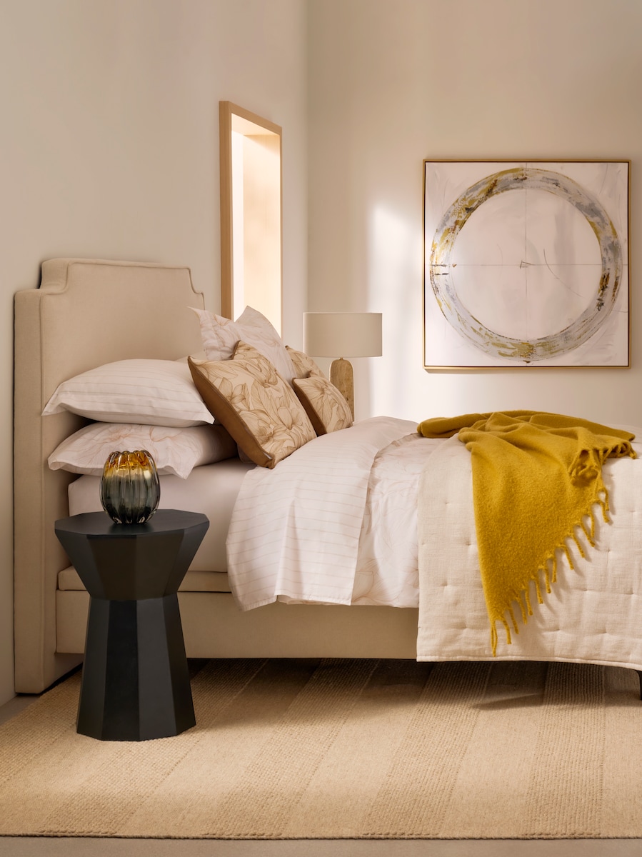 Cama de Casal Estofada com Baú Rebatível Byron Aruba/Cru-10