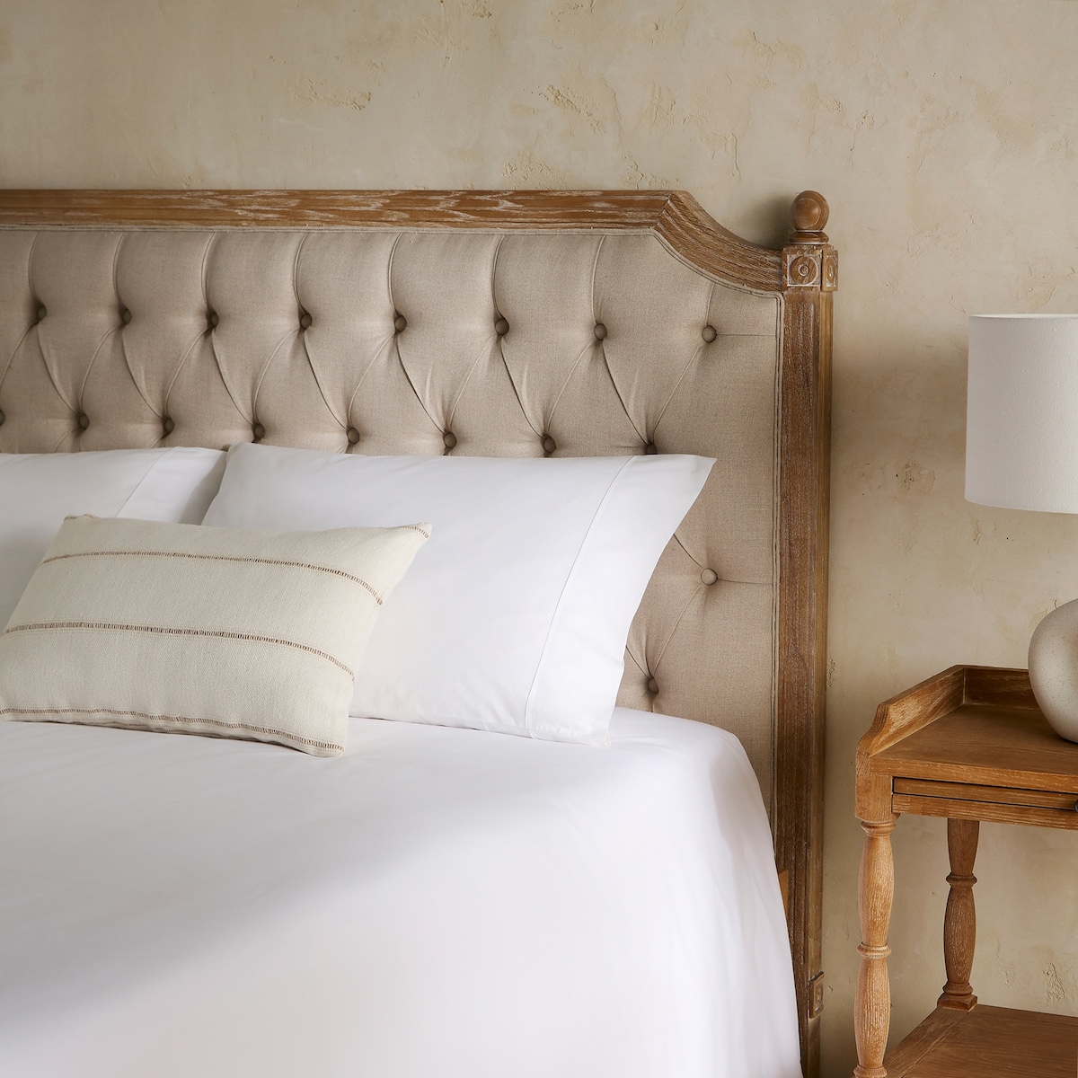 Cabeceira Dupla de Carvalho e Estofado Capitonê em Linho Provenza Carvalho envelhecido-1