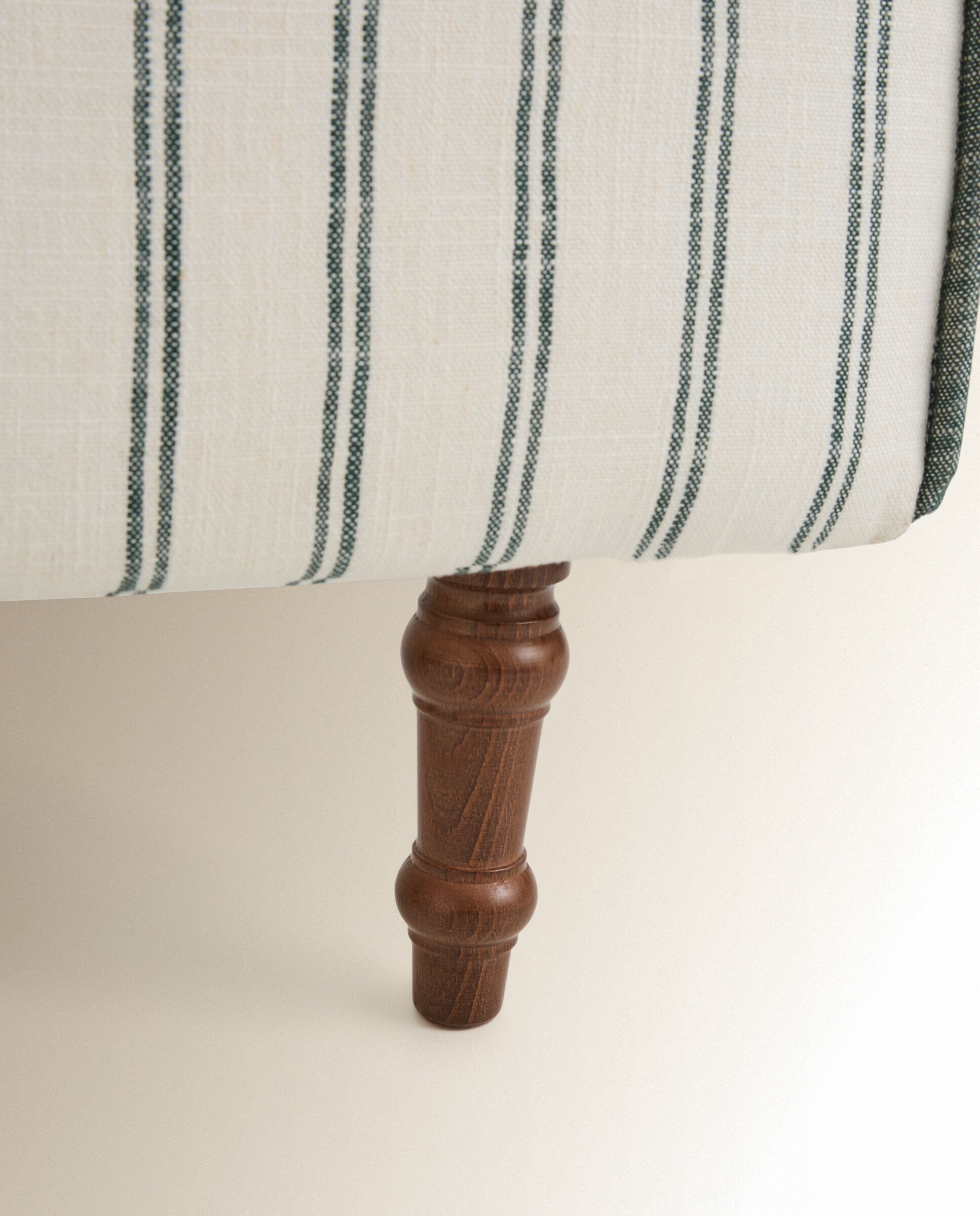 Cabecero doble tapizado rayas Harrow - Sinatra / Verde Cama 135 cm Sinatra / Verde-4