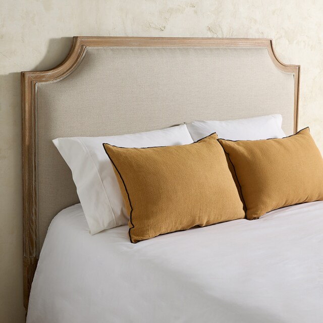 Imagem 0 de Cabeceira Dupla de Carvalho e Estofada em Linho Vintage