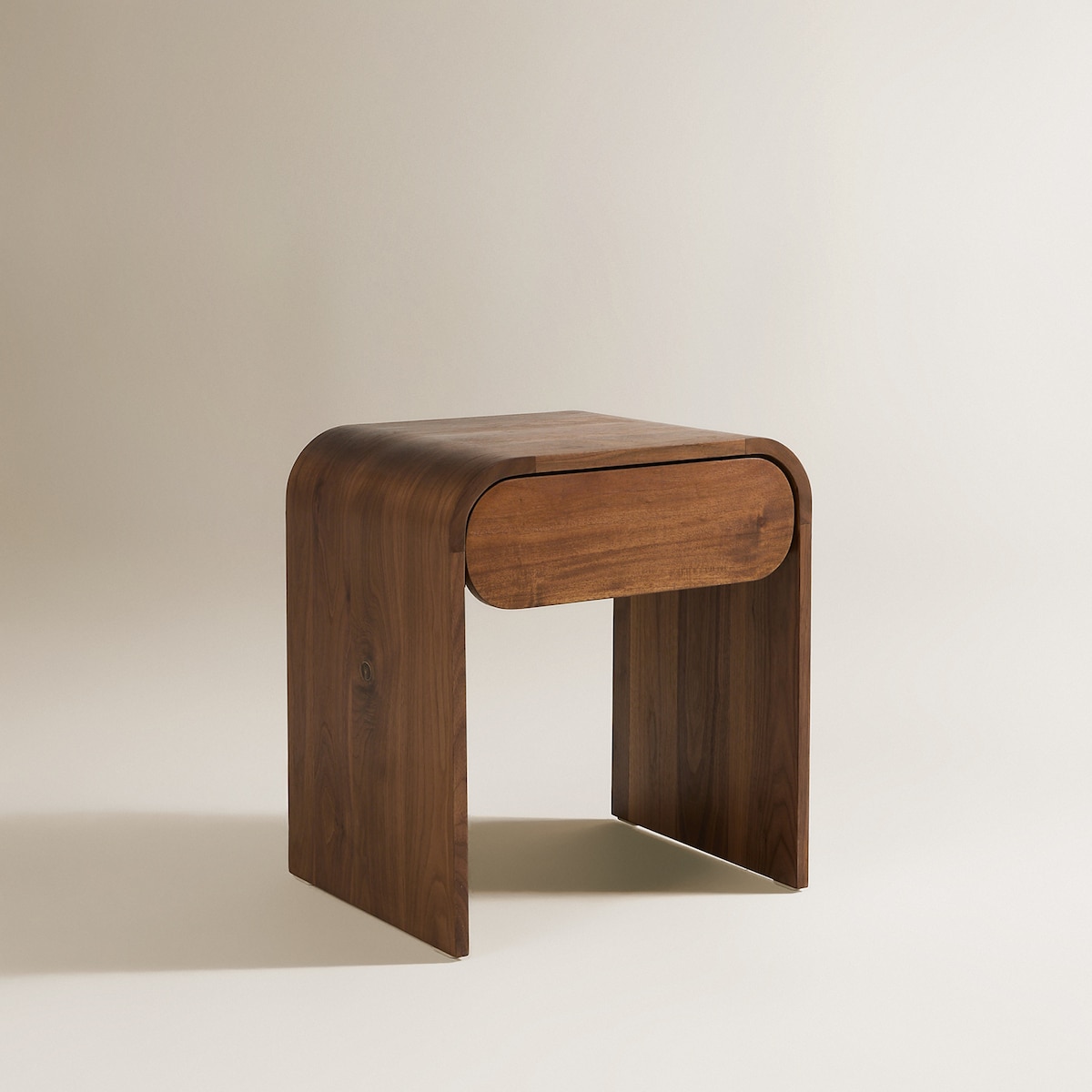 Mesa de Cabeceira com 1 Gaveta de Nogueira Chicago Nogueira-2