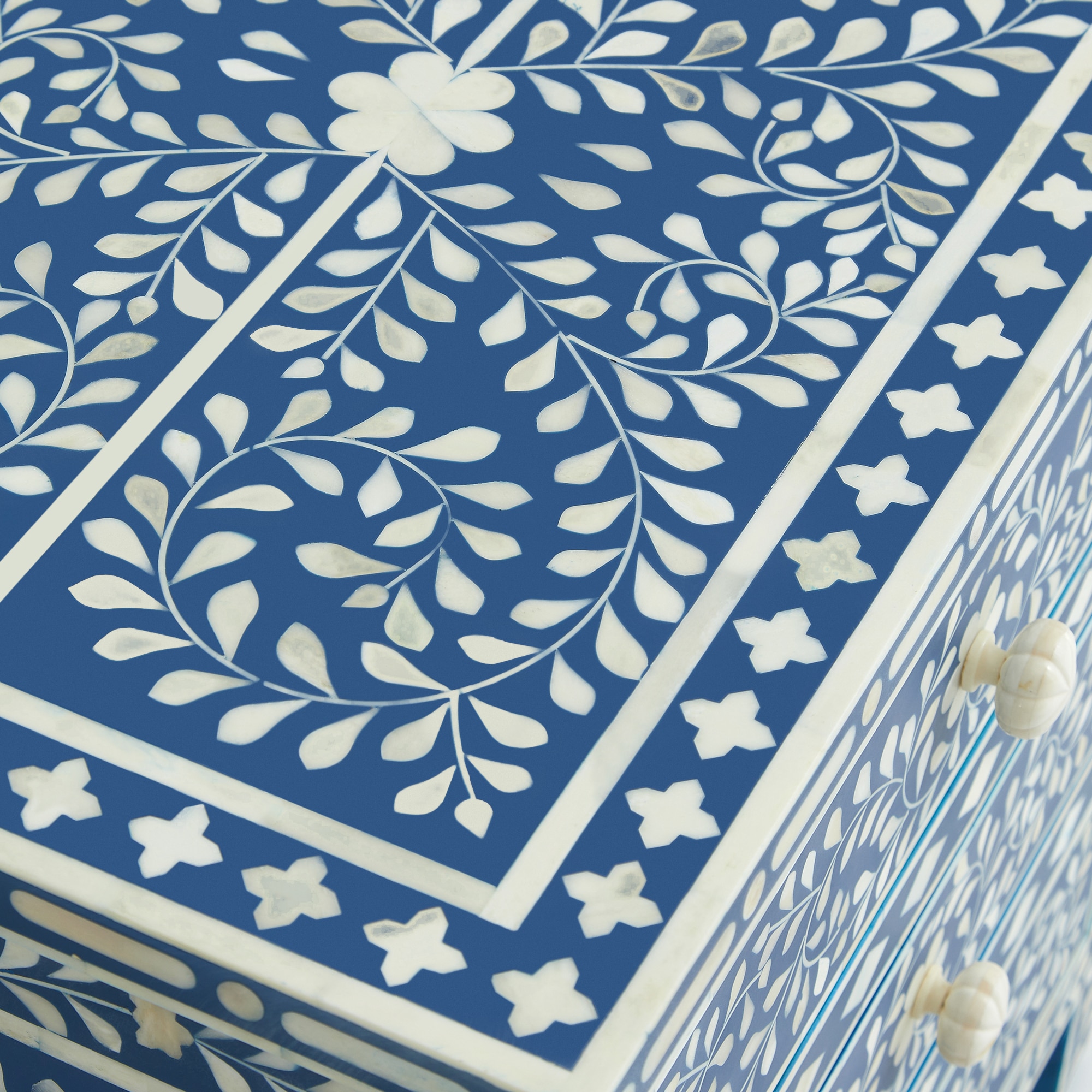 Mesa Auxiliar de Madeira e Osso com 3 Gavetas Kerala Azul-7
