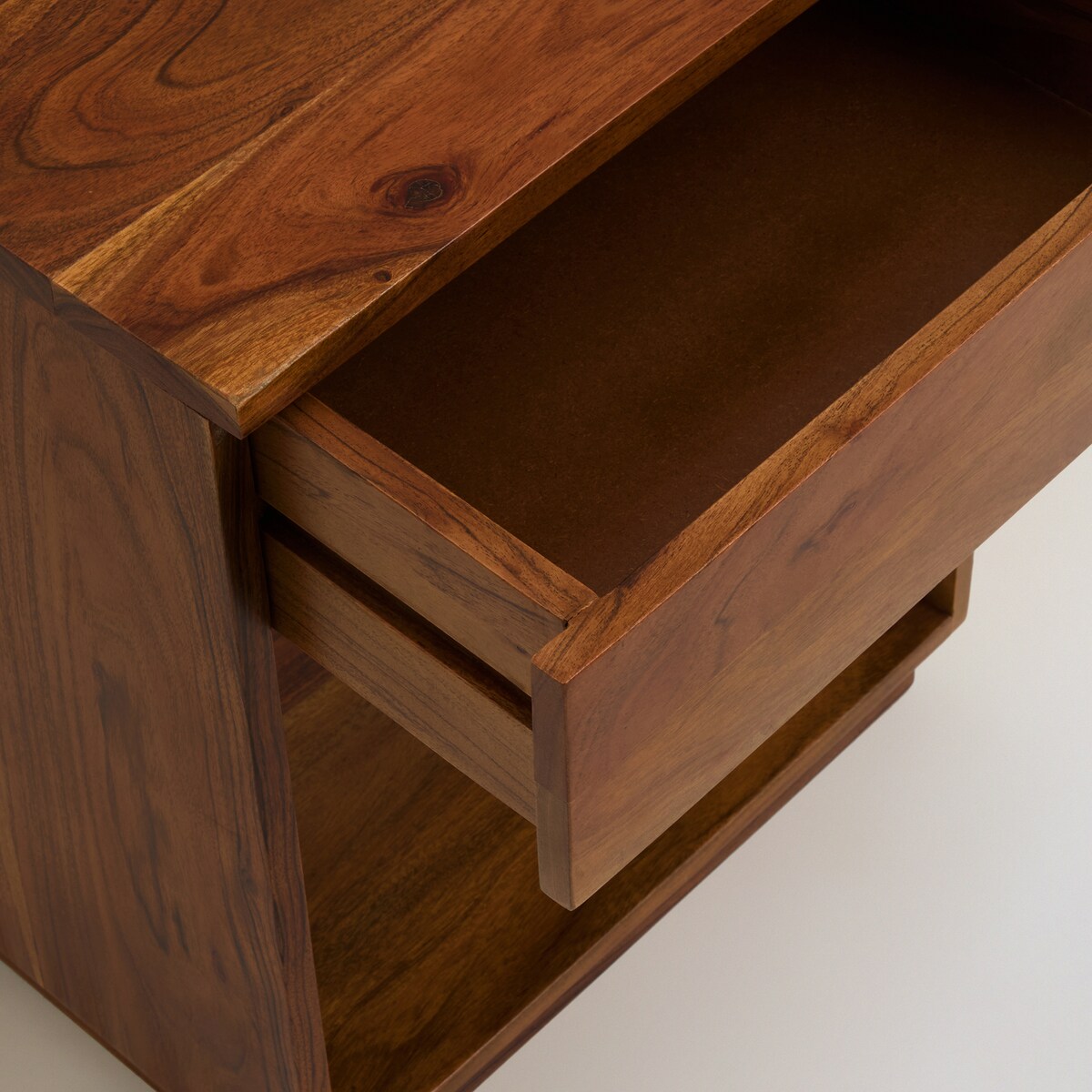 Mesa de Cabeceira de Madeira de Acácia com 1 Gaveta Bombay Nogueira-5