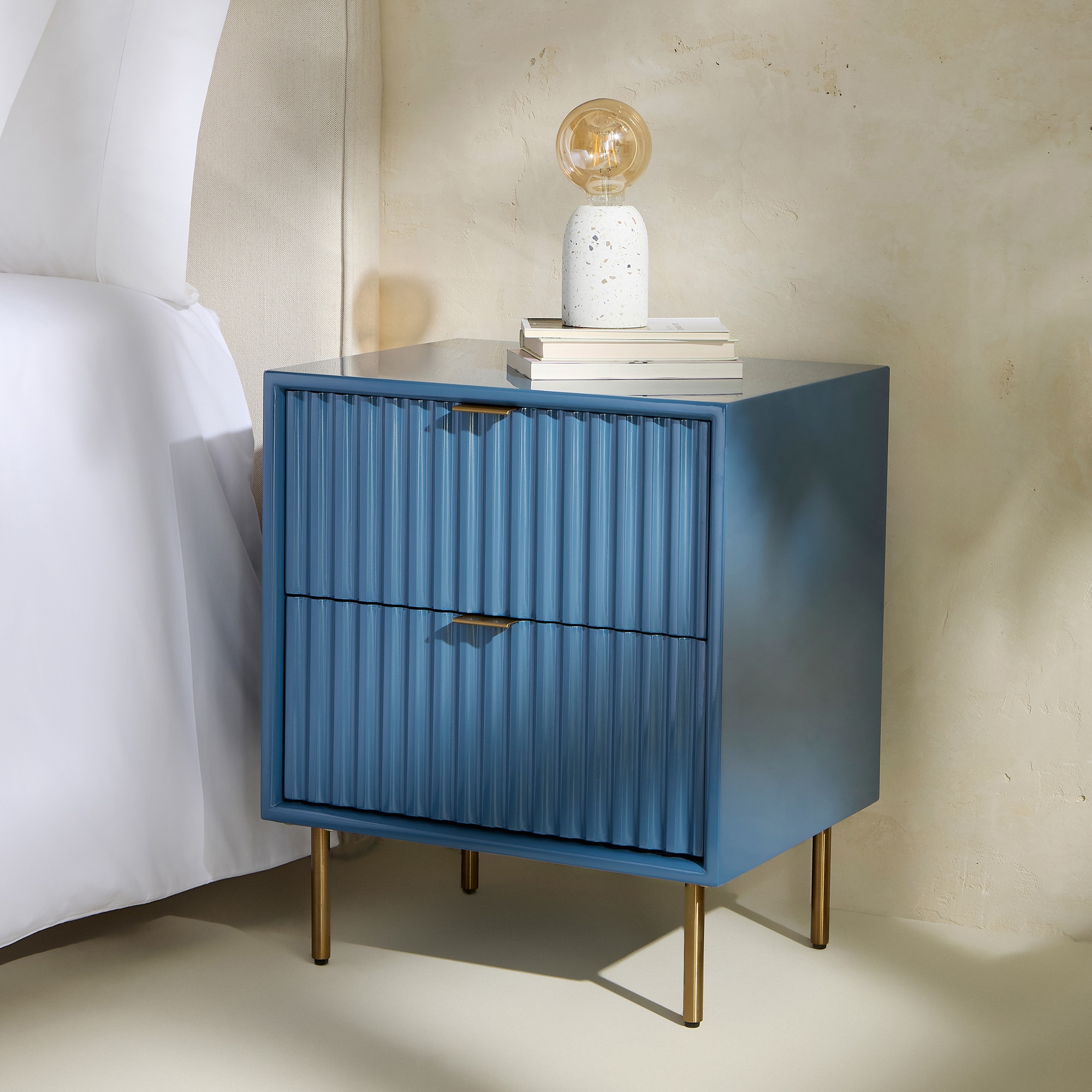 Imagem 0 de Mesa de Cabeceira com 2 Gavetas Arty