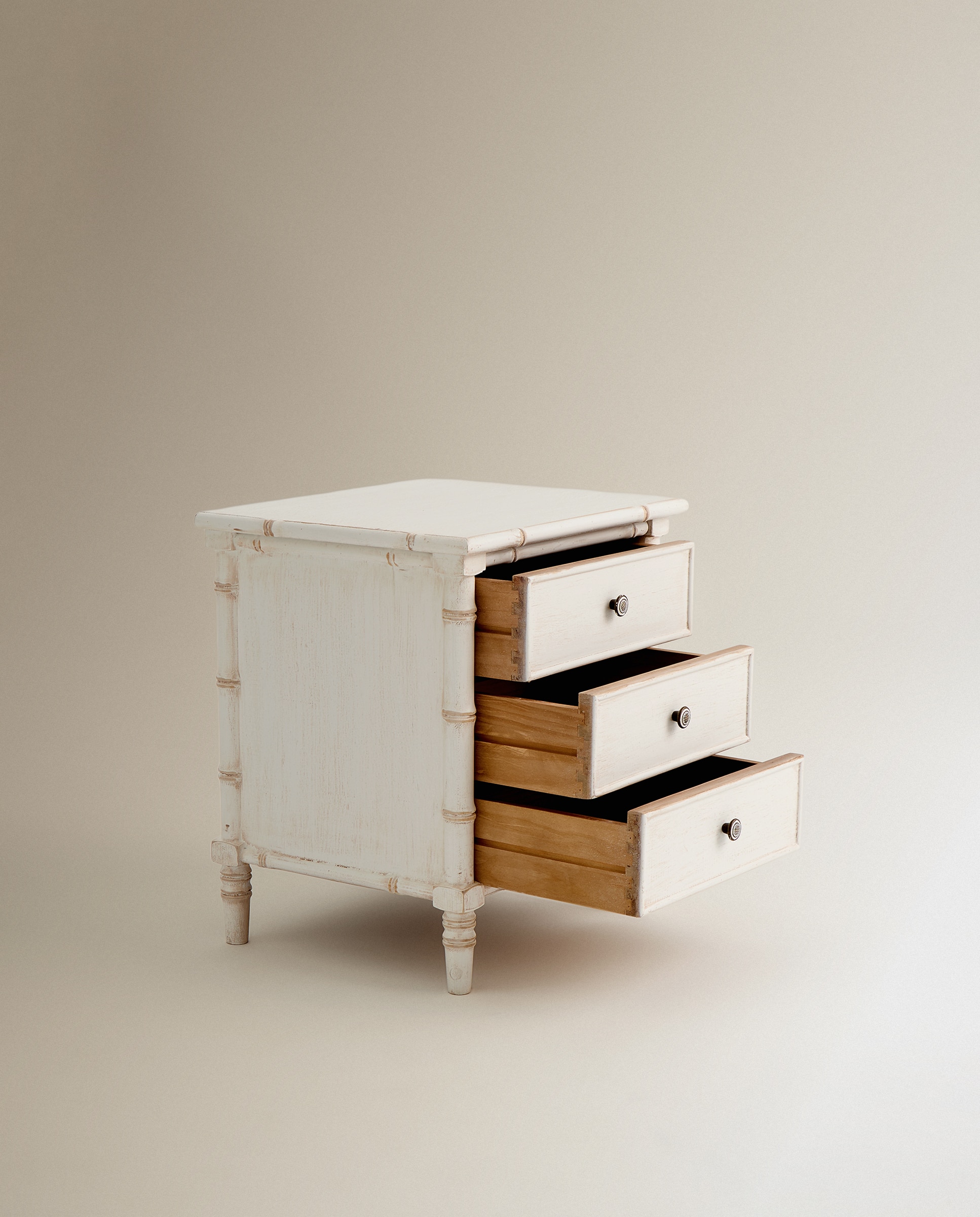 Mesa Auxiliar de Pinho Bamboo Branco-5