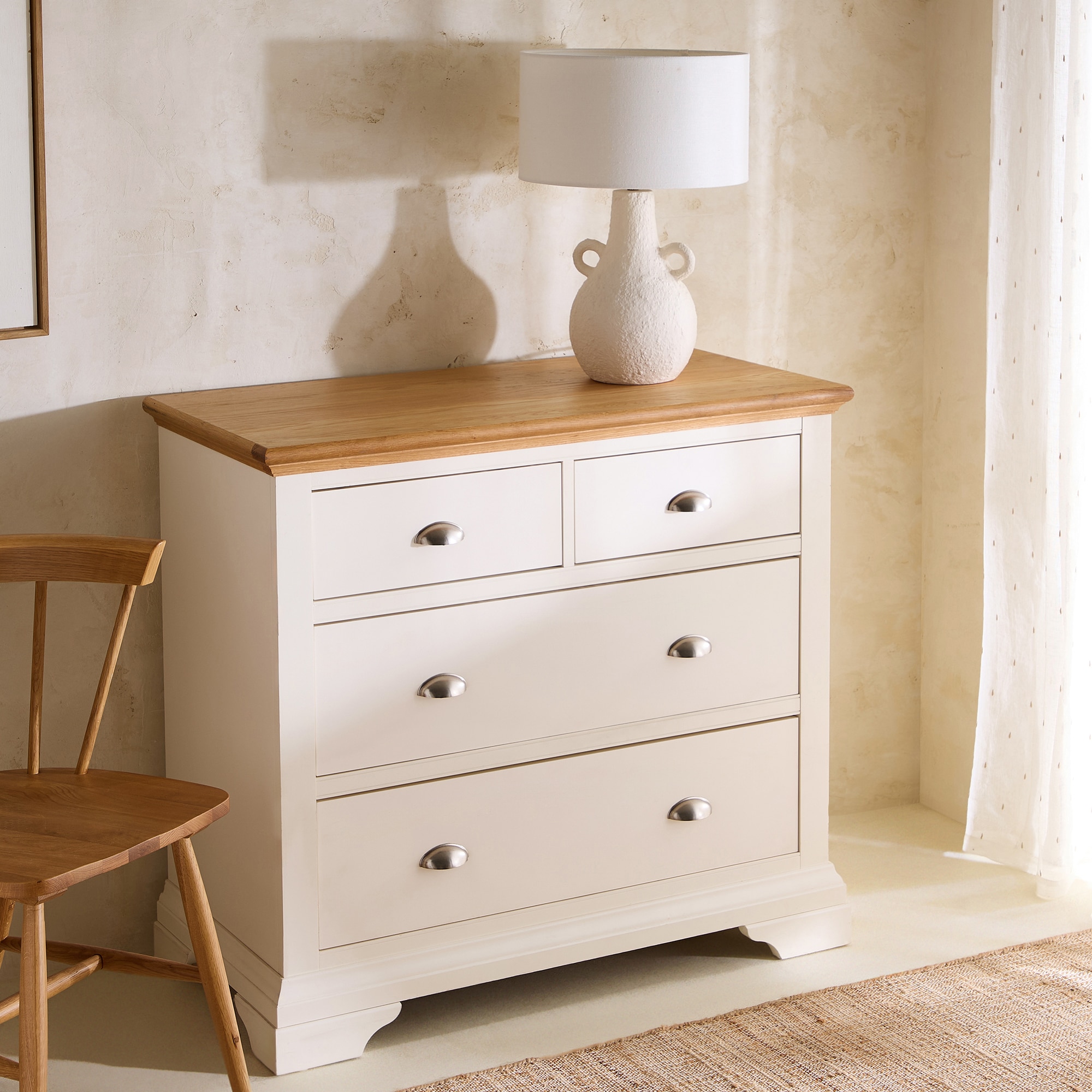 Imagem 0 de Cómoda de Carvalho com 4 Gavetas Hampstead