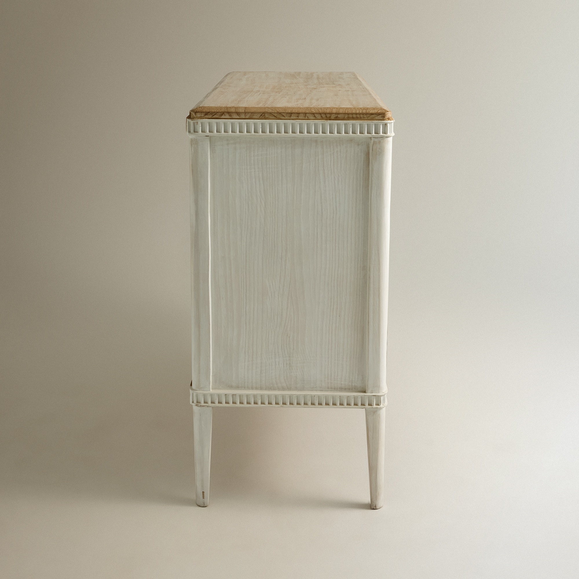 Cómoda de Madeira de Pinho Reciclado com 4 Gavetas Amelia. Branco-4