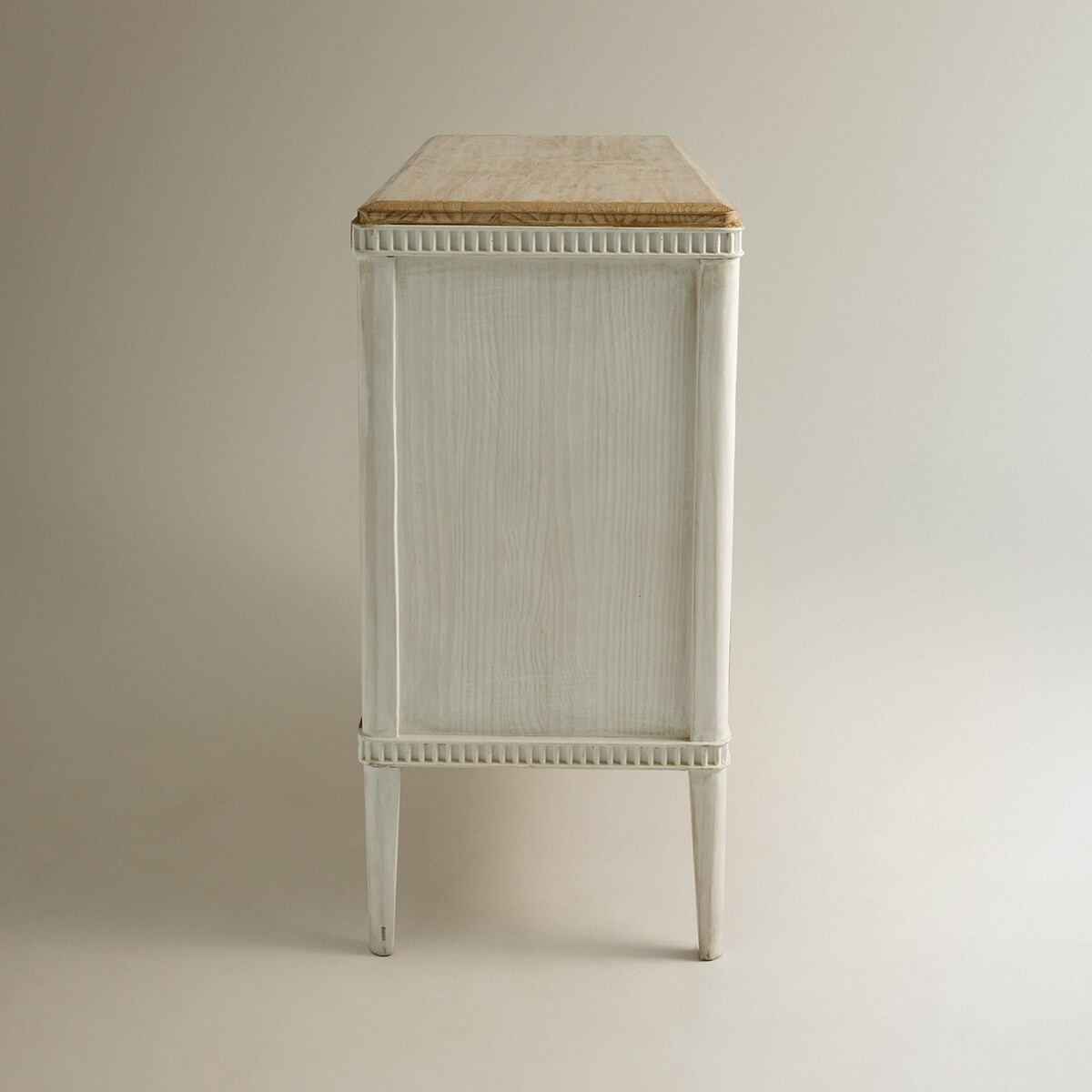 Cómoda de Madeira de Pinho Reciclado com 4 Gavetas Amelia. Branco-4