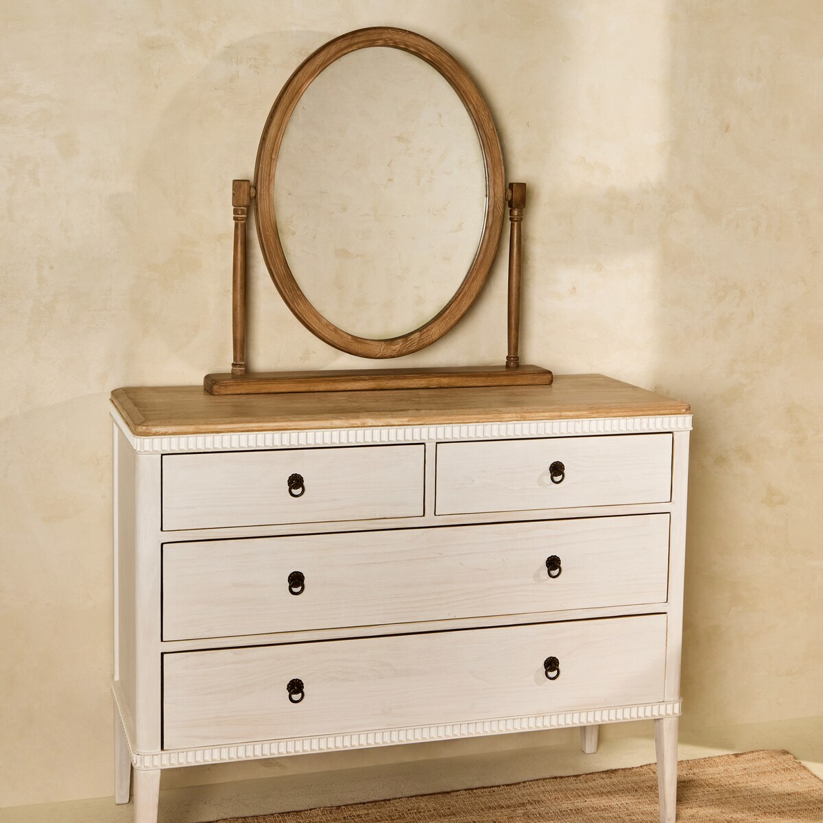 Cómoda de Madeira de Pinho Reciclado com 4 Gavetas Amelia. Branco-8