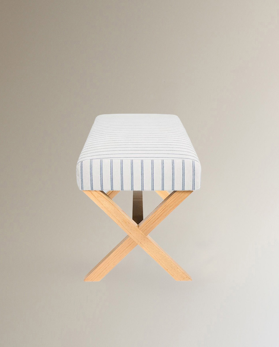 Banco de Pé de Cama às Riscas Porto com Fundo e Pé em Nogueira - Branco Azul-3